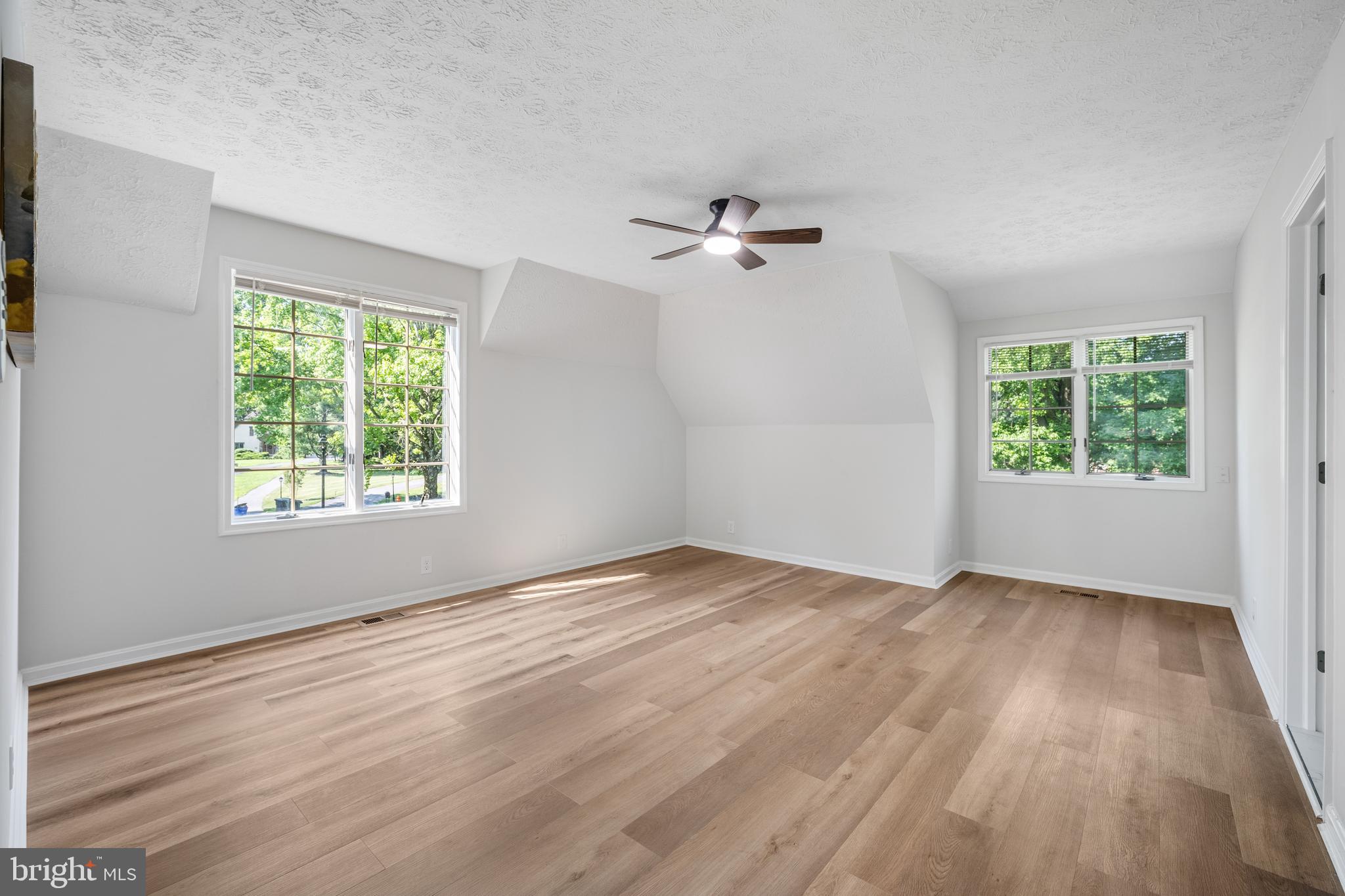 MANORS OF OAKWOOD - Residential