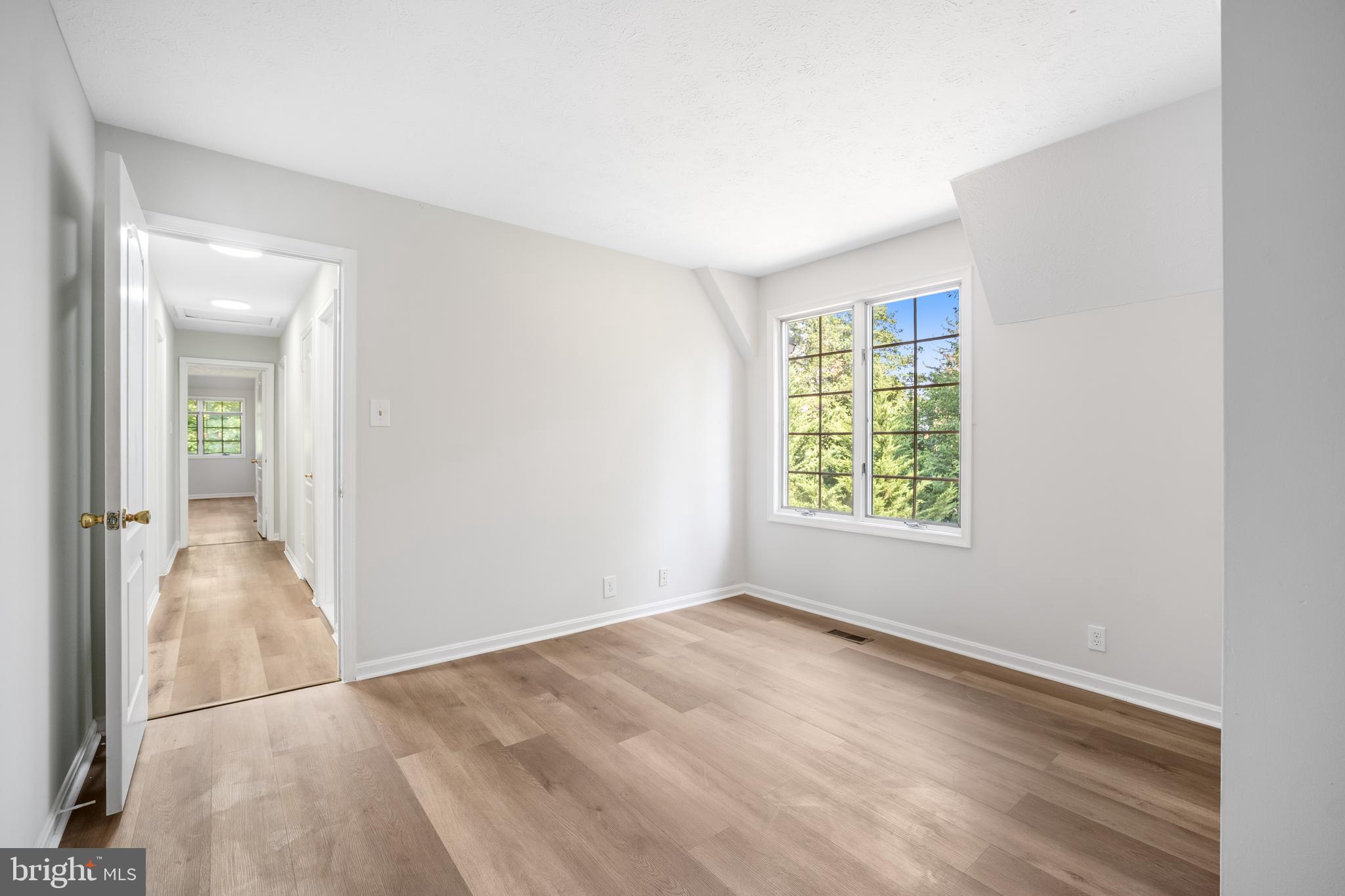 MANORS OF OAKWOOD - Residential