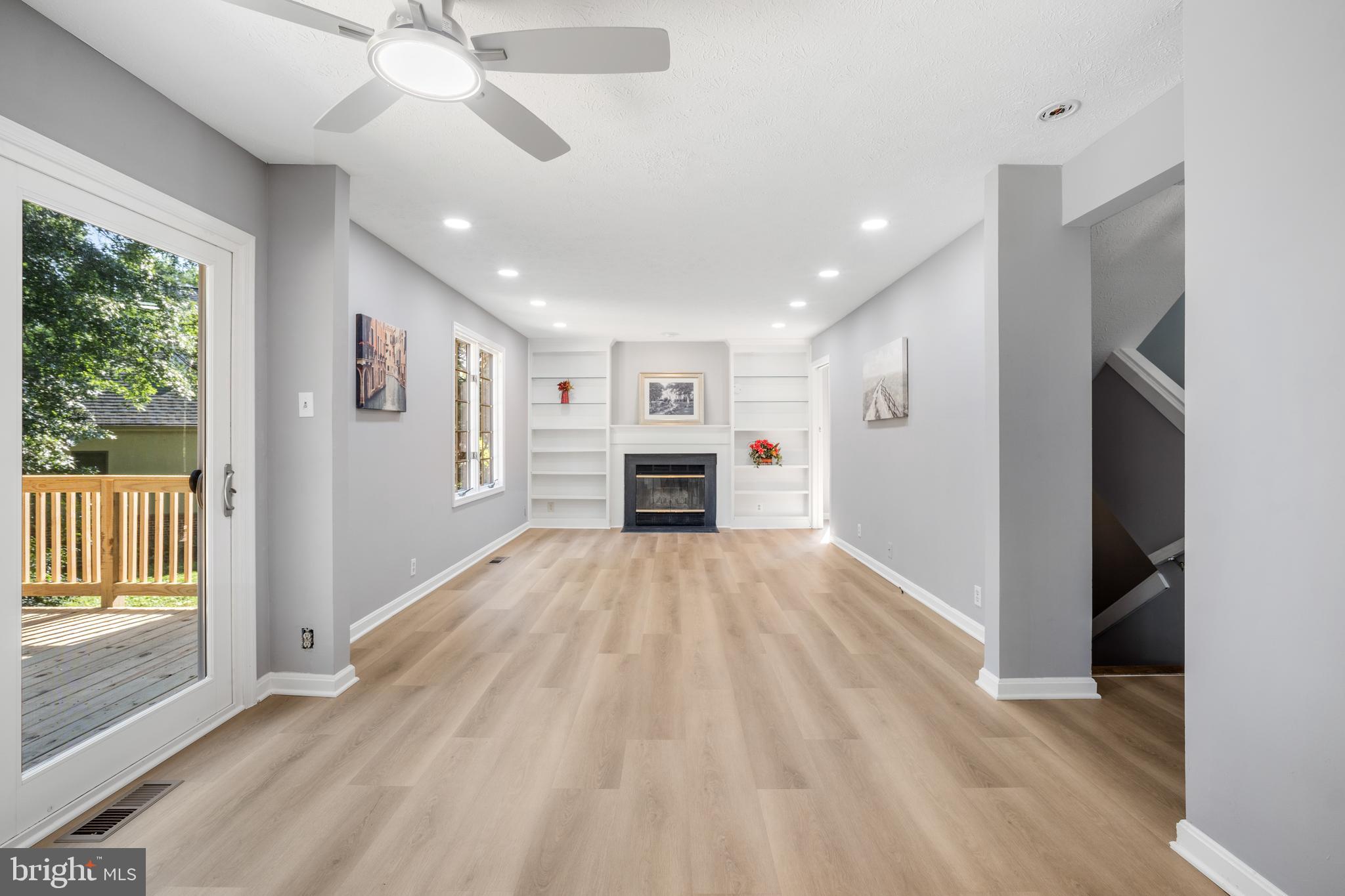 MANORS OF OAKWOOD - Residential