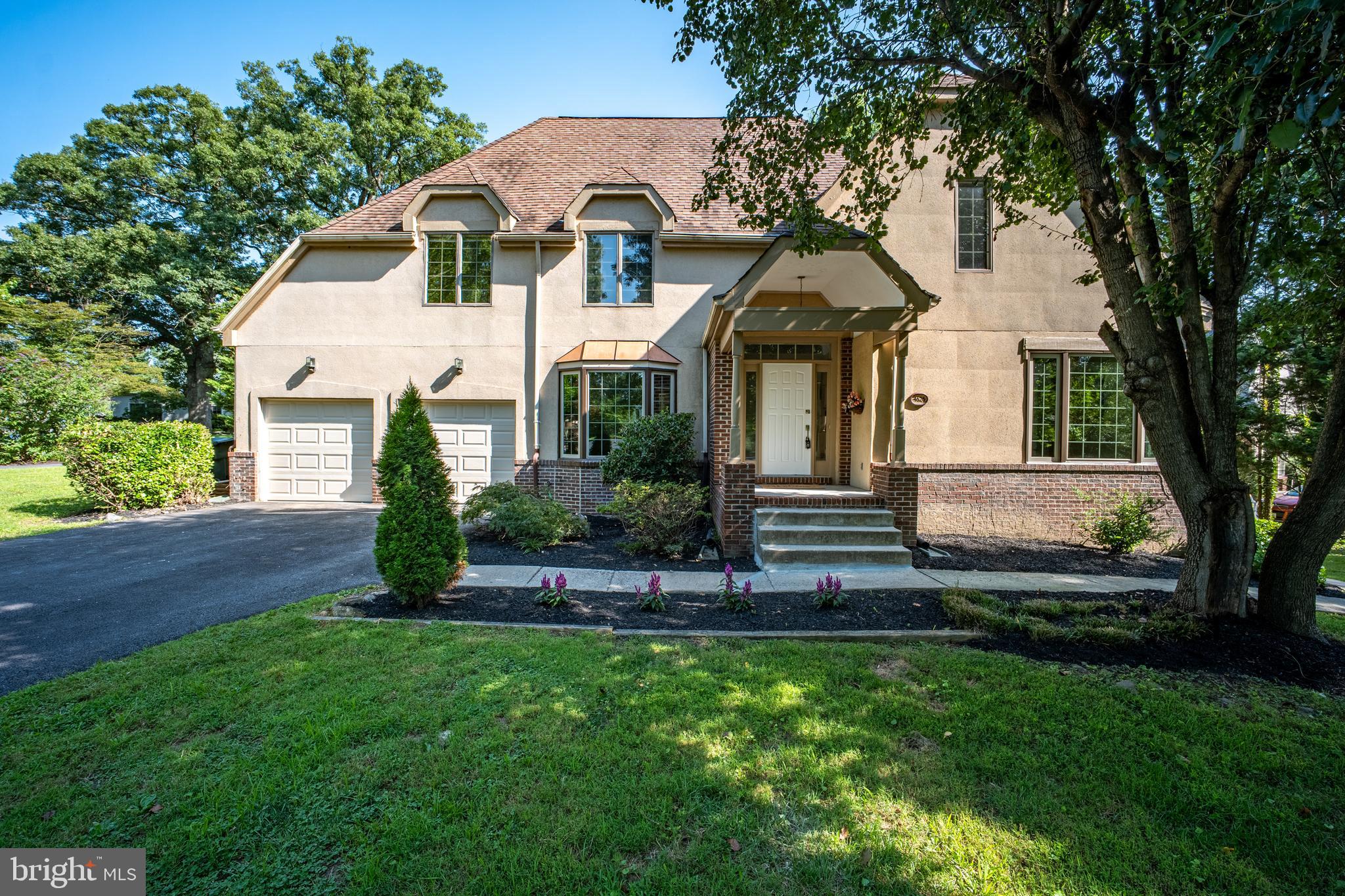 MANORS OF OAKWOOD - Residential