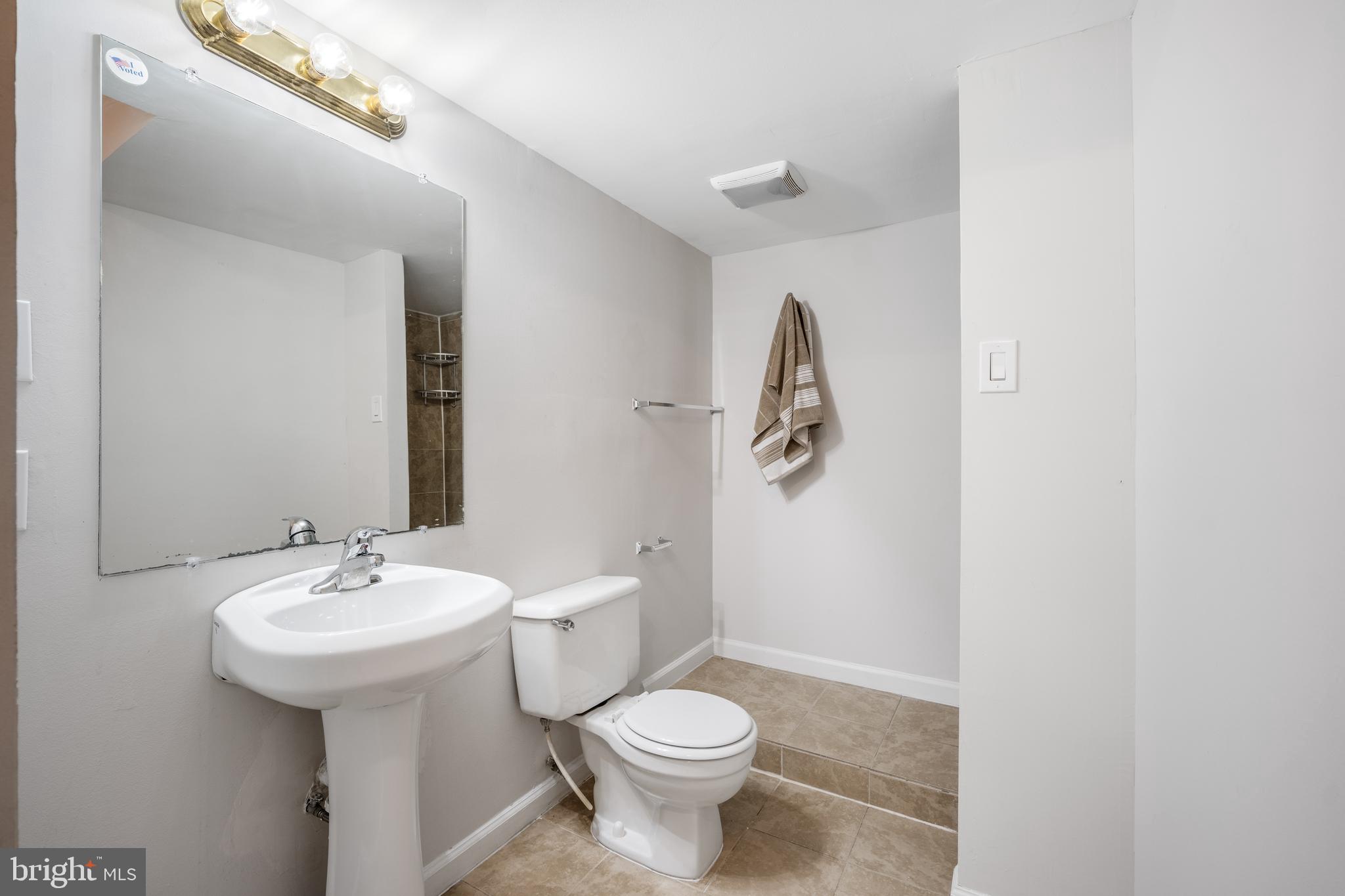 MANORS OF OAKWOOD - Residential