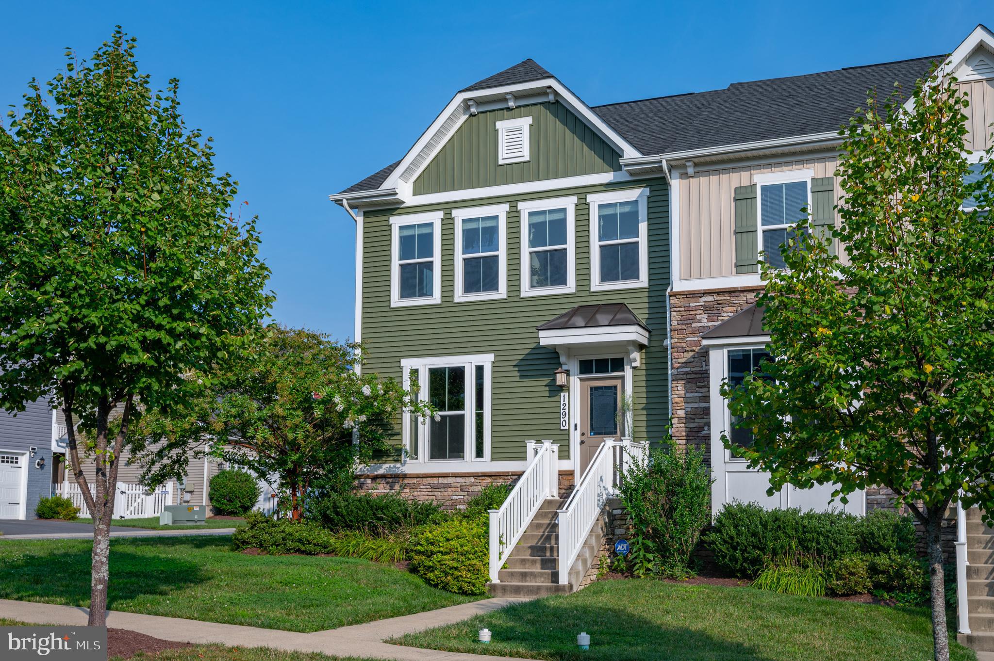 1290 VILLAGE GREEN WAY