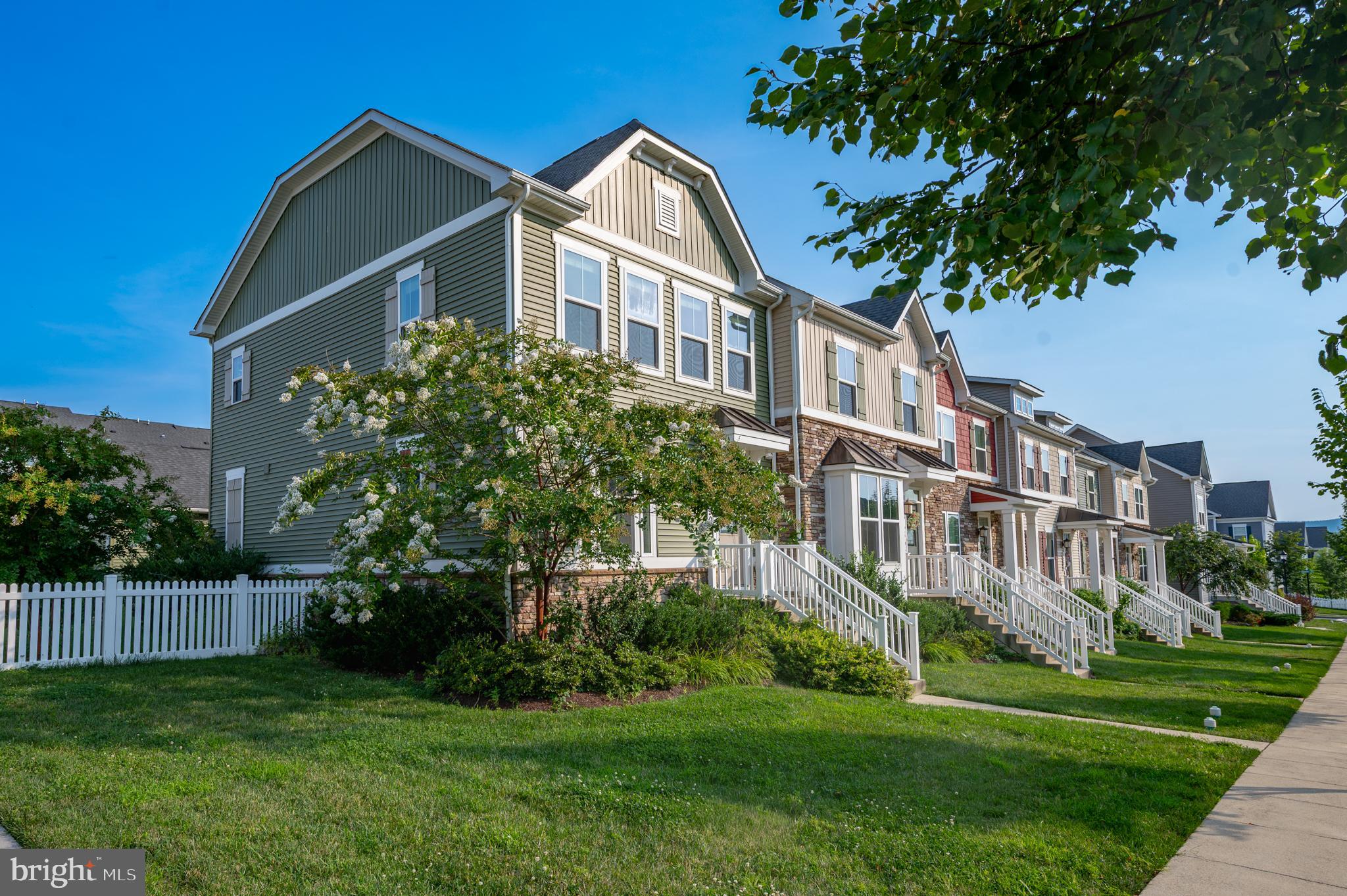 1290 VILLAGE GREEN WAY