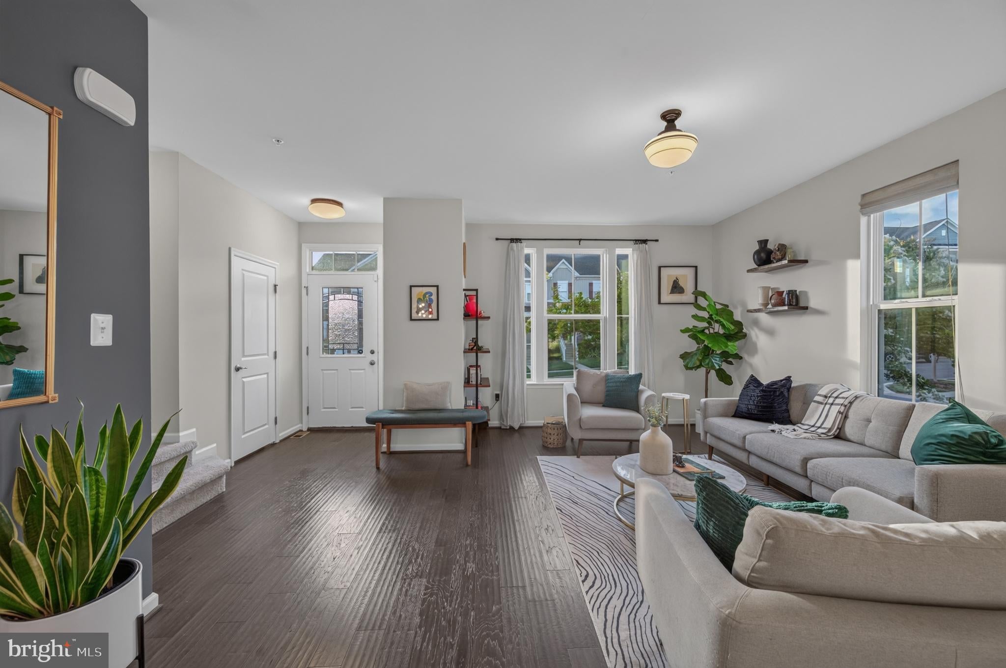 1290 VILLAGE GREEN WAY