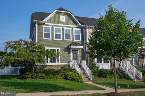 Townhouse For Sale - 1290 Village Green Way<br/> BRUNSWICK, MD 21716