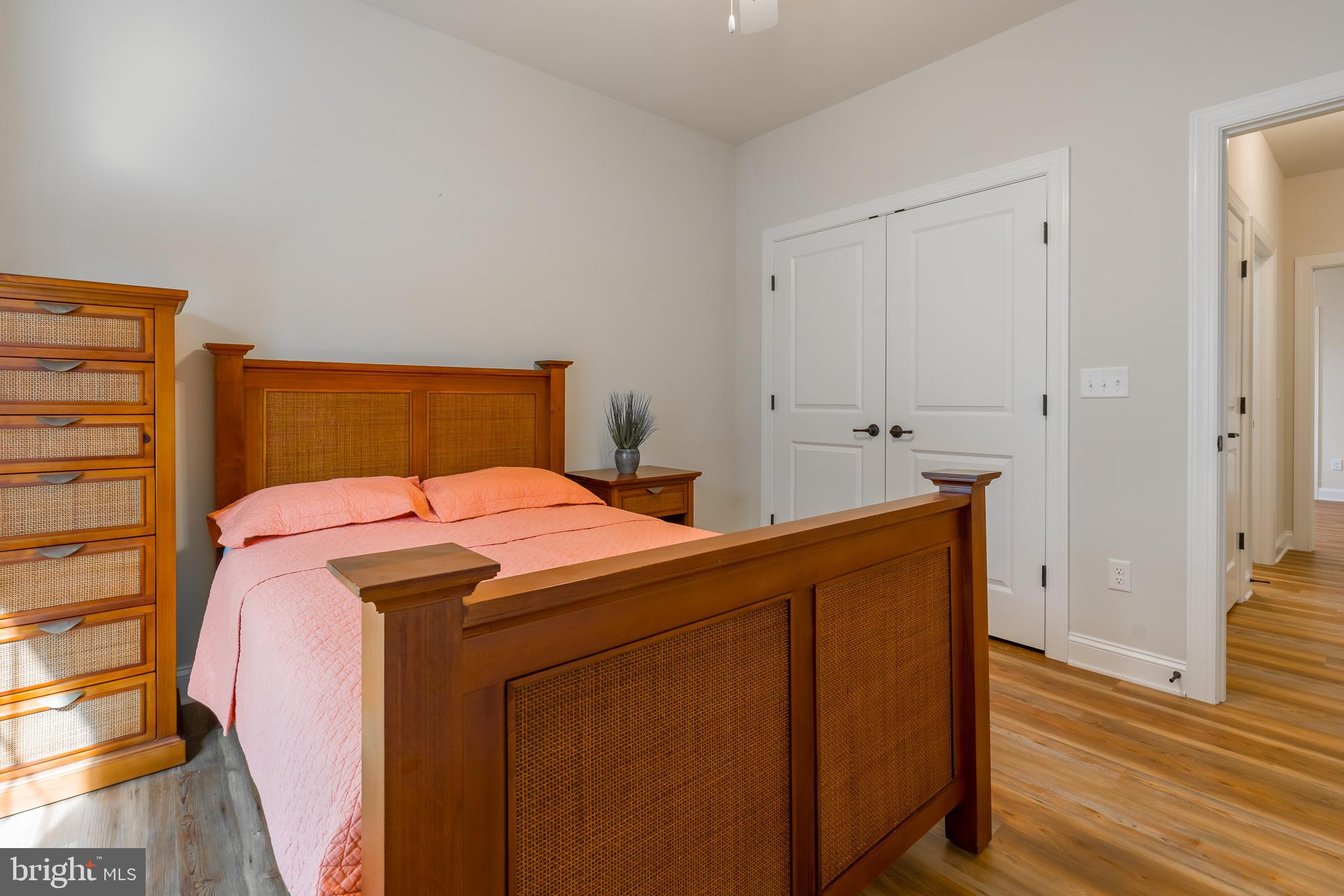 PARKERS POINTE - Residential