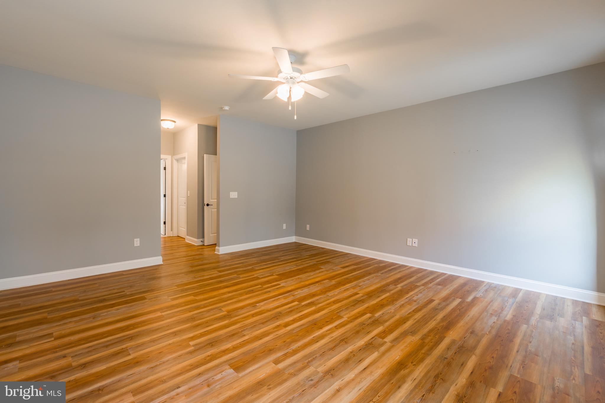 PARKERS POINTE - Residential