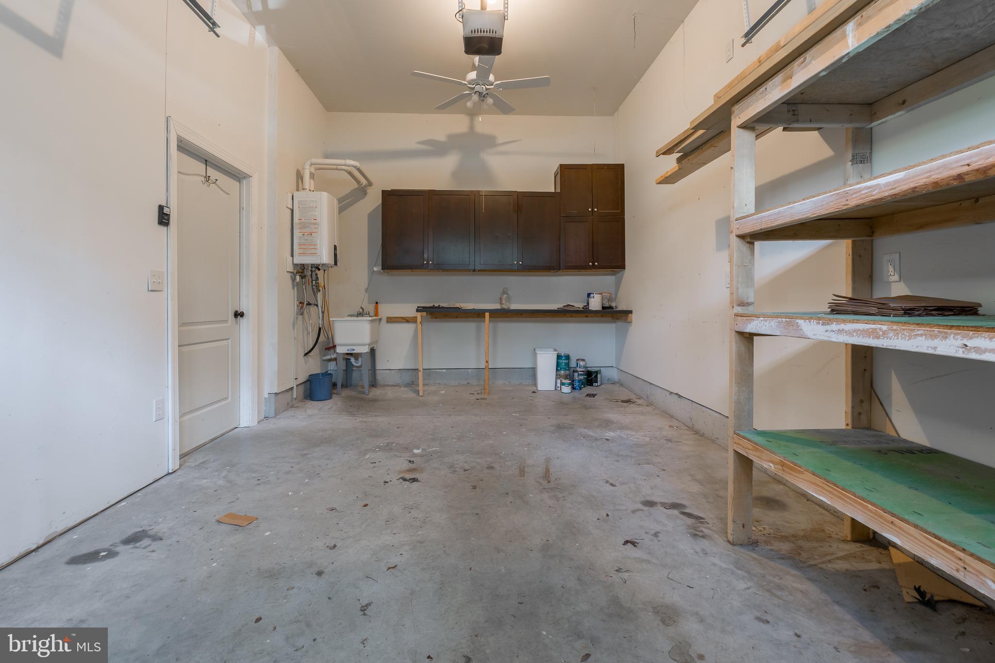 PARKERS POINTE - Residential