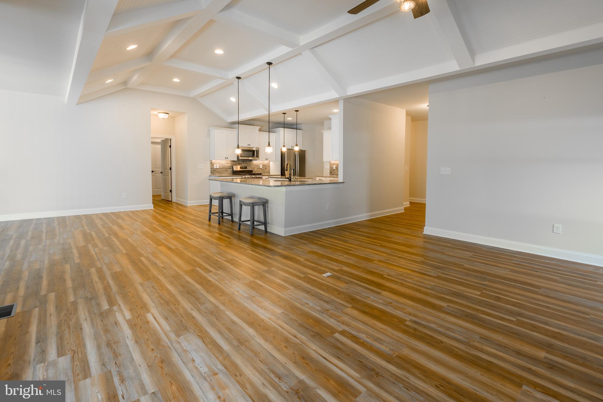 PARKERS POINTE - Residential