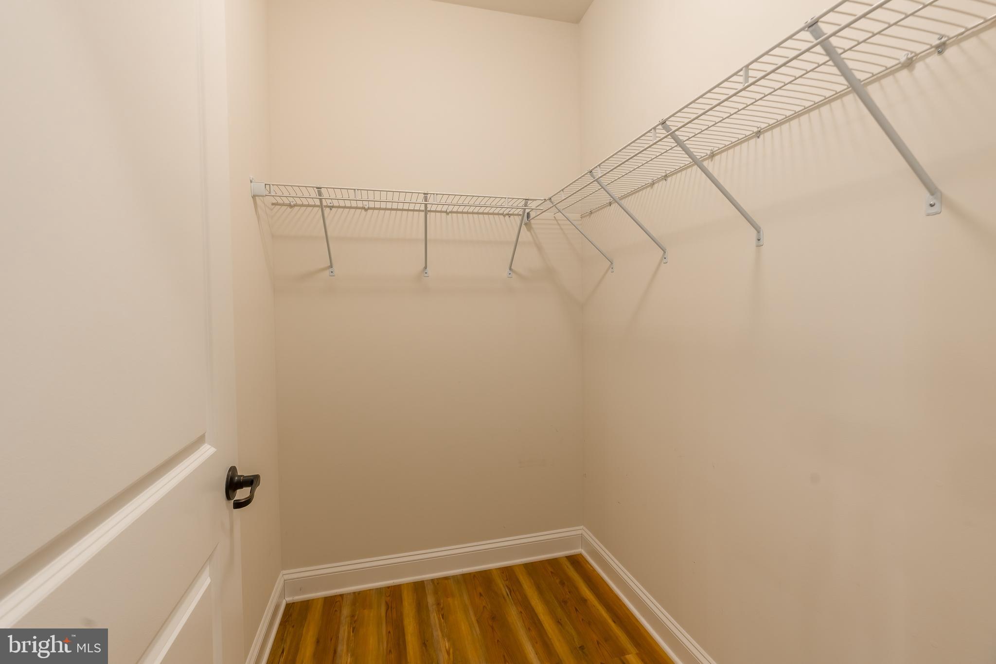 PARKERS POINTE - Residential