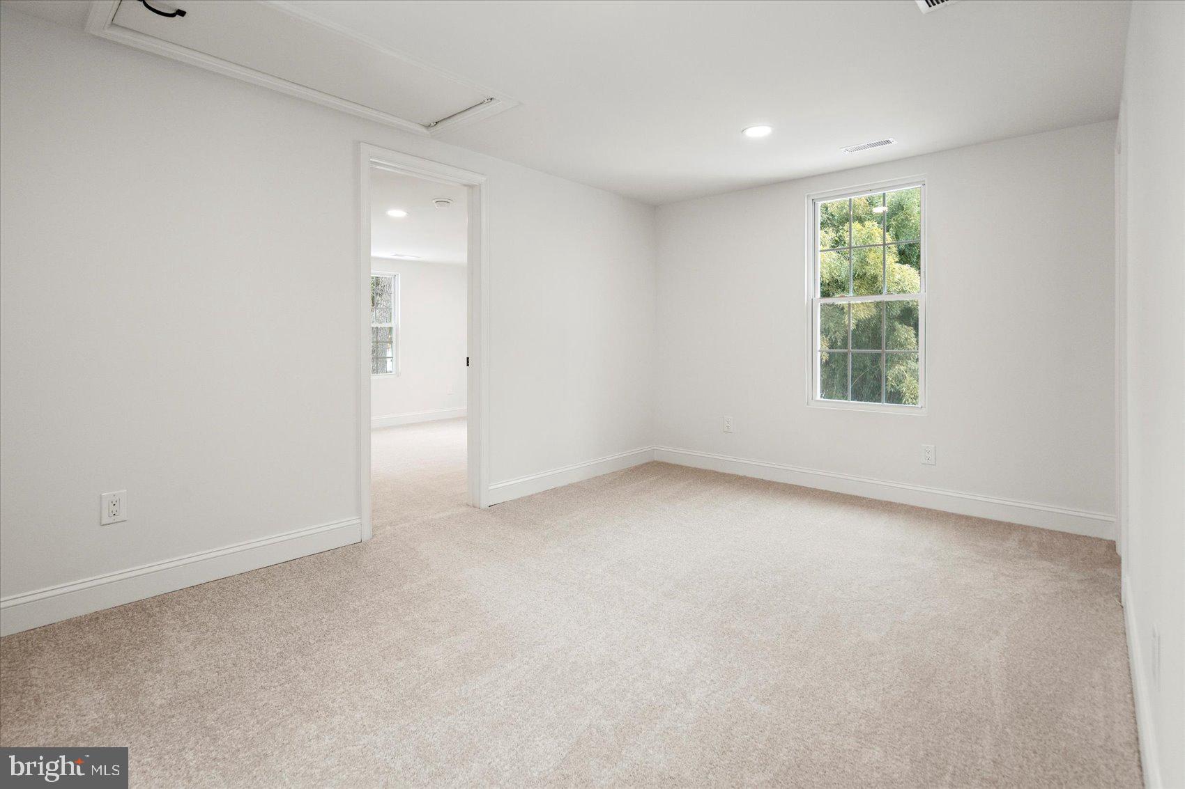 OWINGS MILLS - Residential