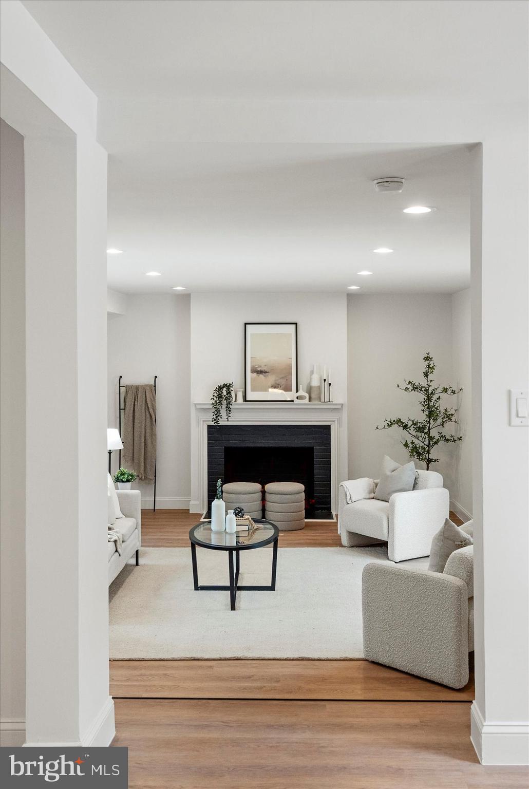 OWINGS MILLS - Residential