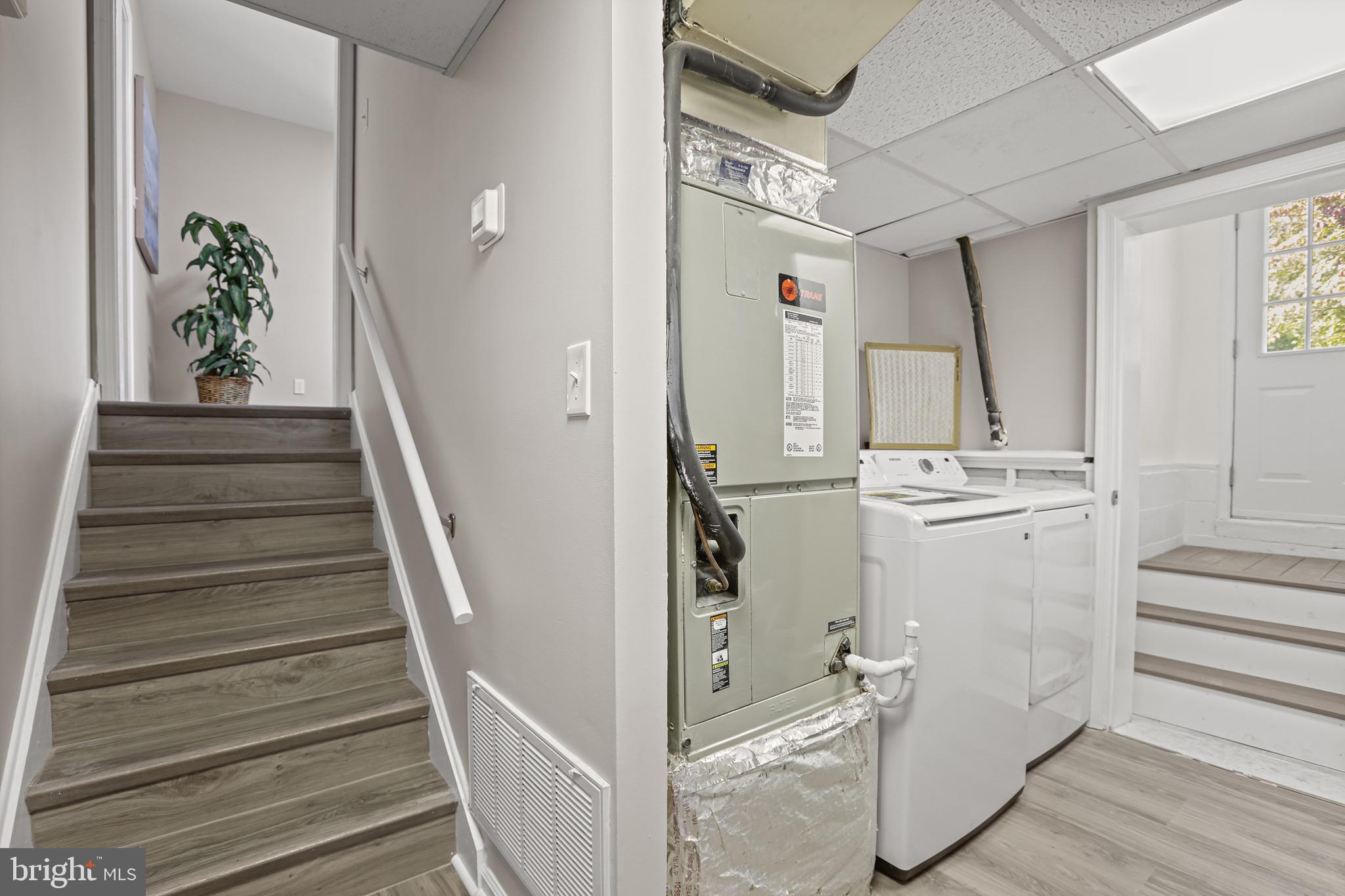 GLEBE HARBOR - Residential