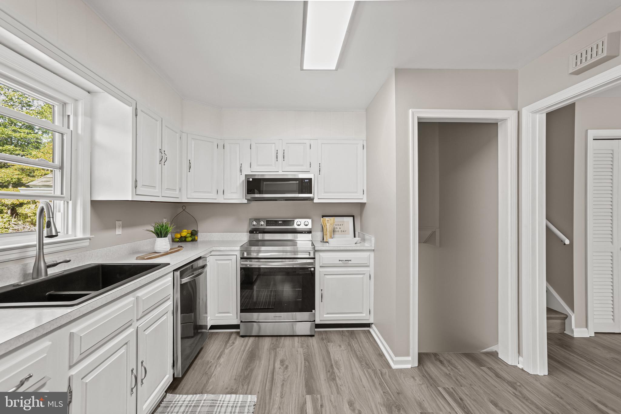 GLEBE HARBOR - Residential