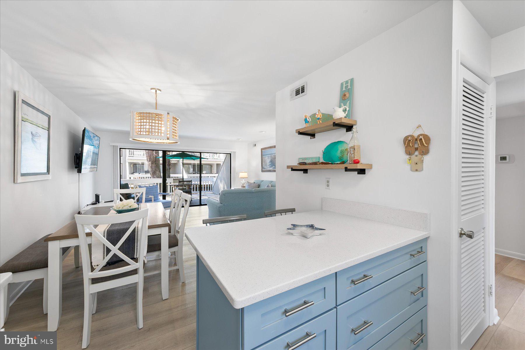 SEA COLONY WEST - Residential