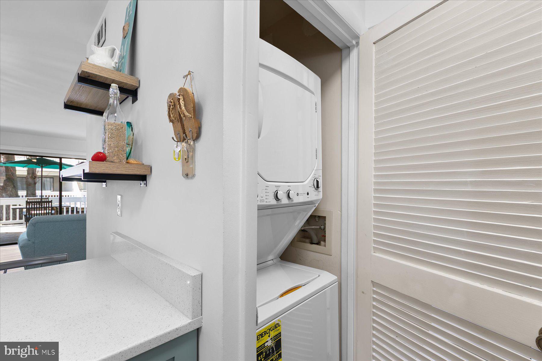 SEA COLONY WEST - Residential