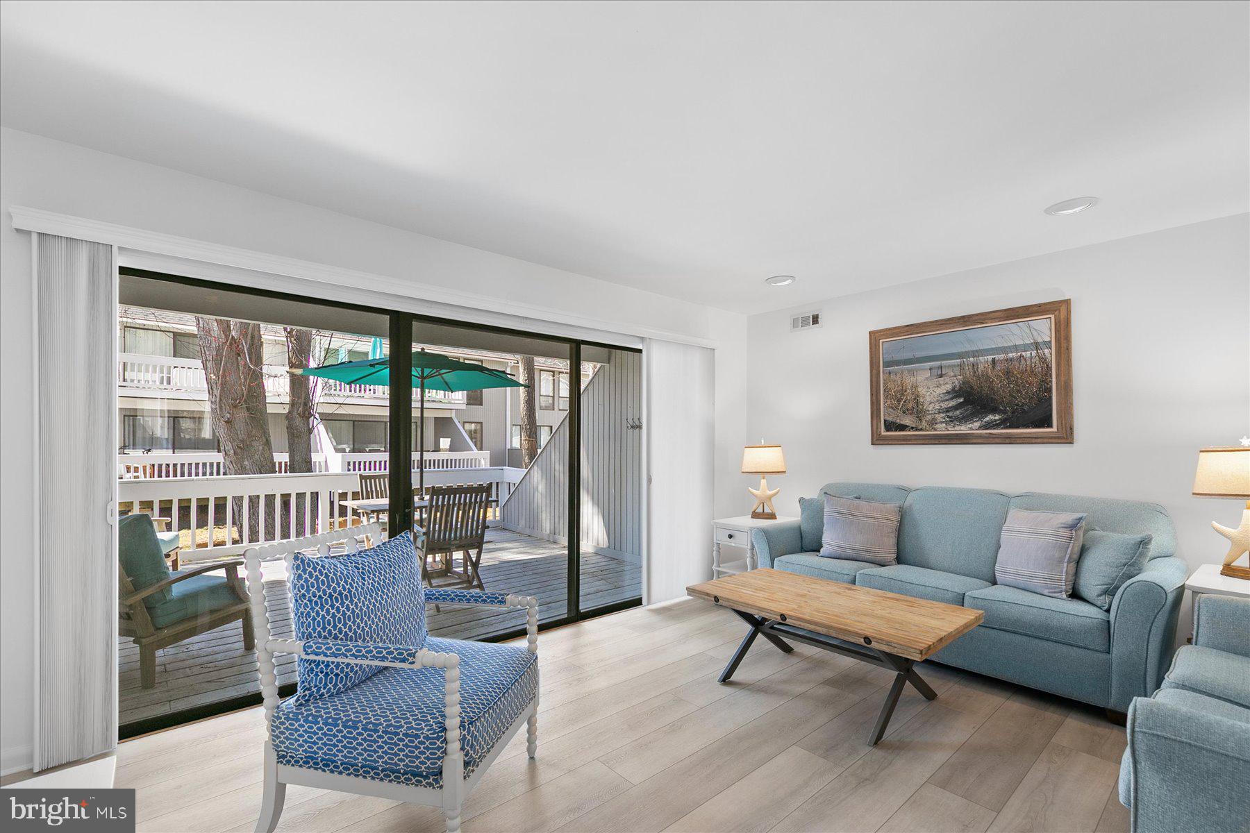 SEA COLONY WEST - Residential