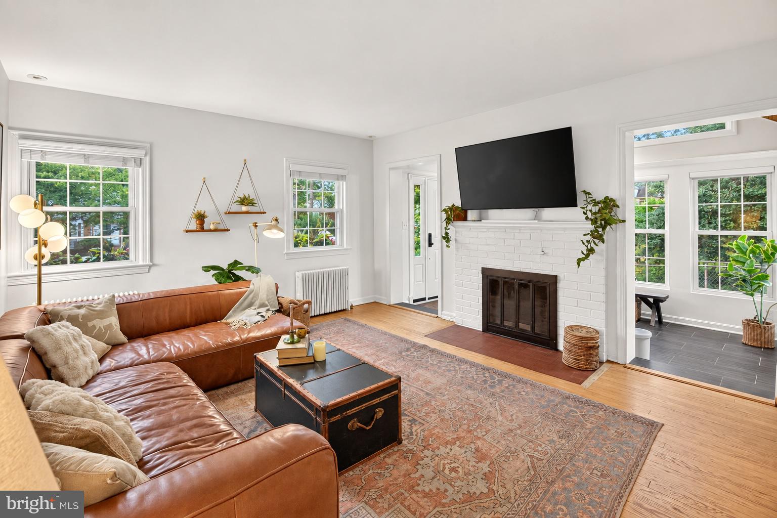 301 PINEWOOD AVENUE