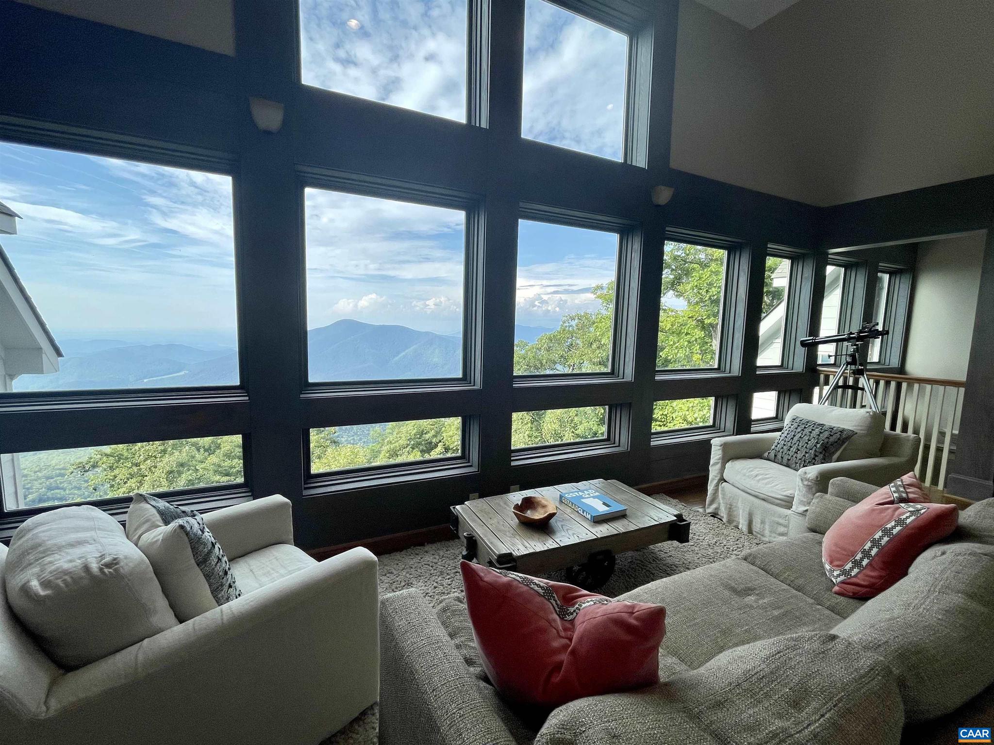 WINTERGREEN RESORT - Residential