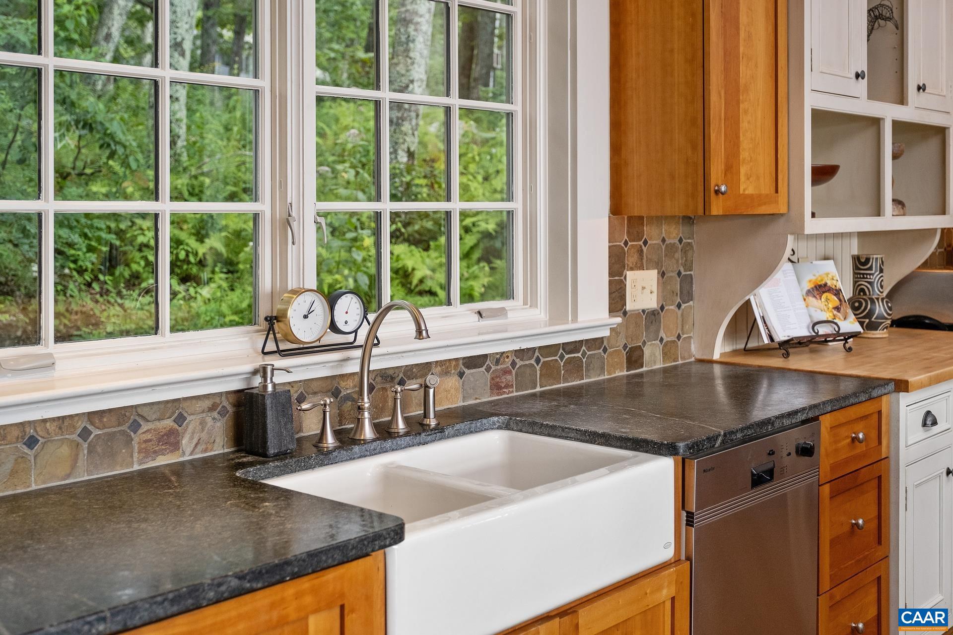 WINTERGREEN RESORT - Residential