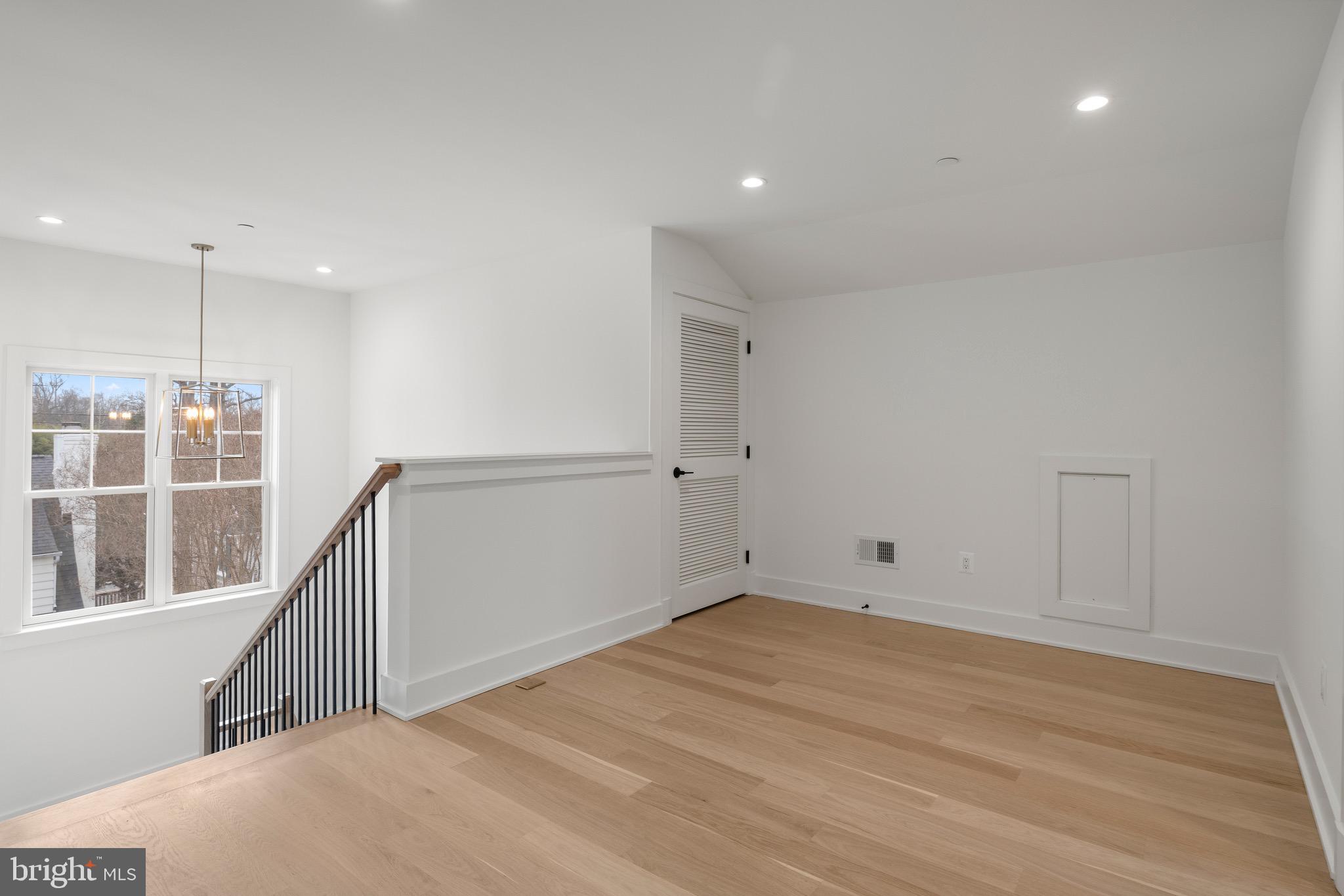 HUNTINGTON TERRACE - Residential