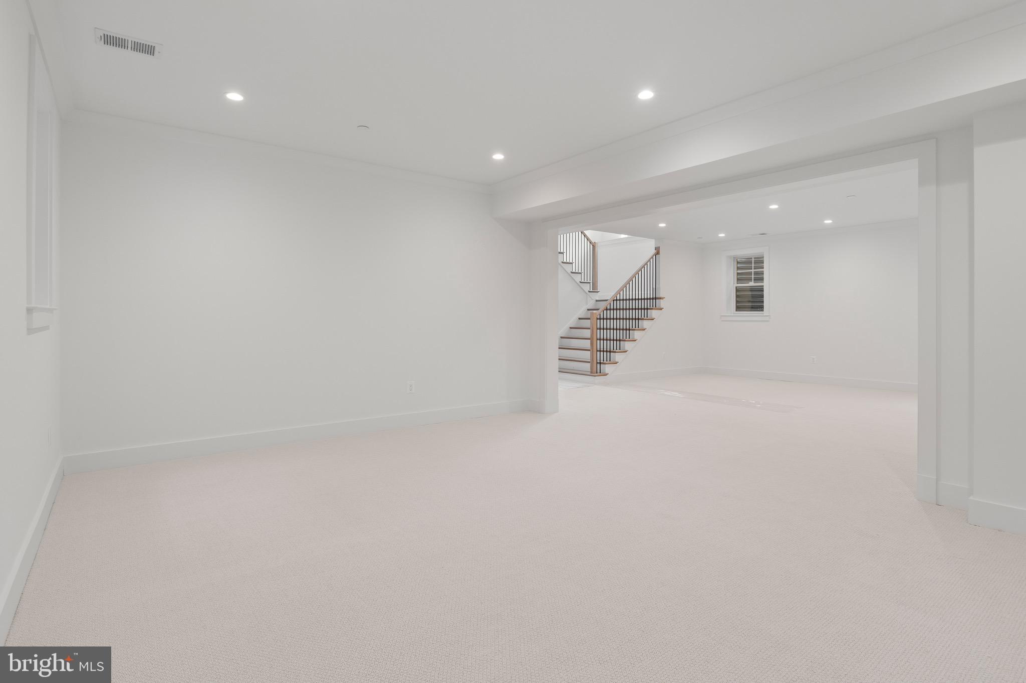 HUNTINGTON TERRACE - Residential