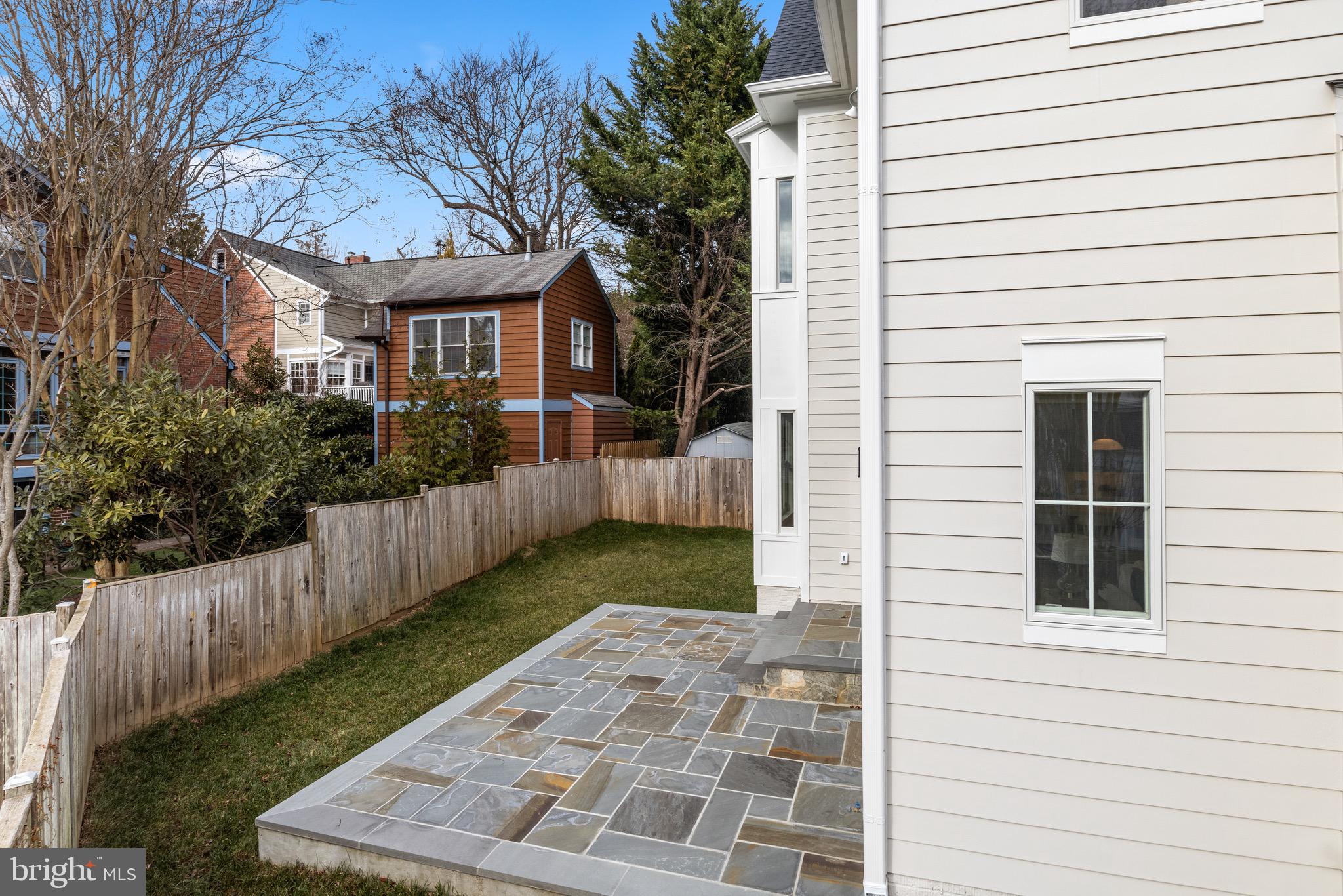 HUNTINGTON TERRACE - Residential