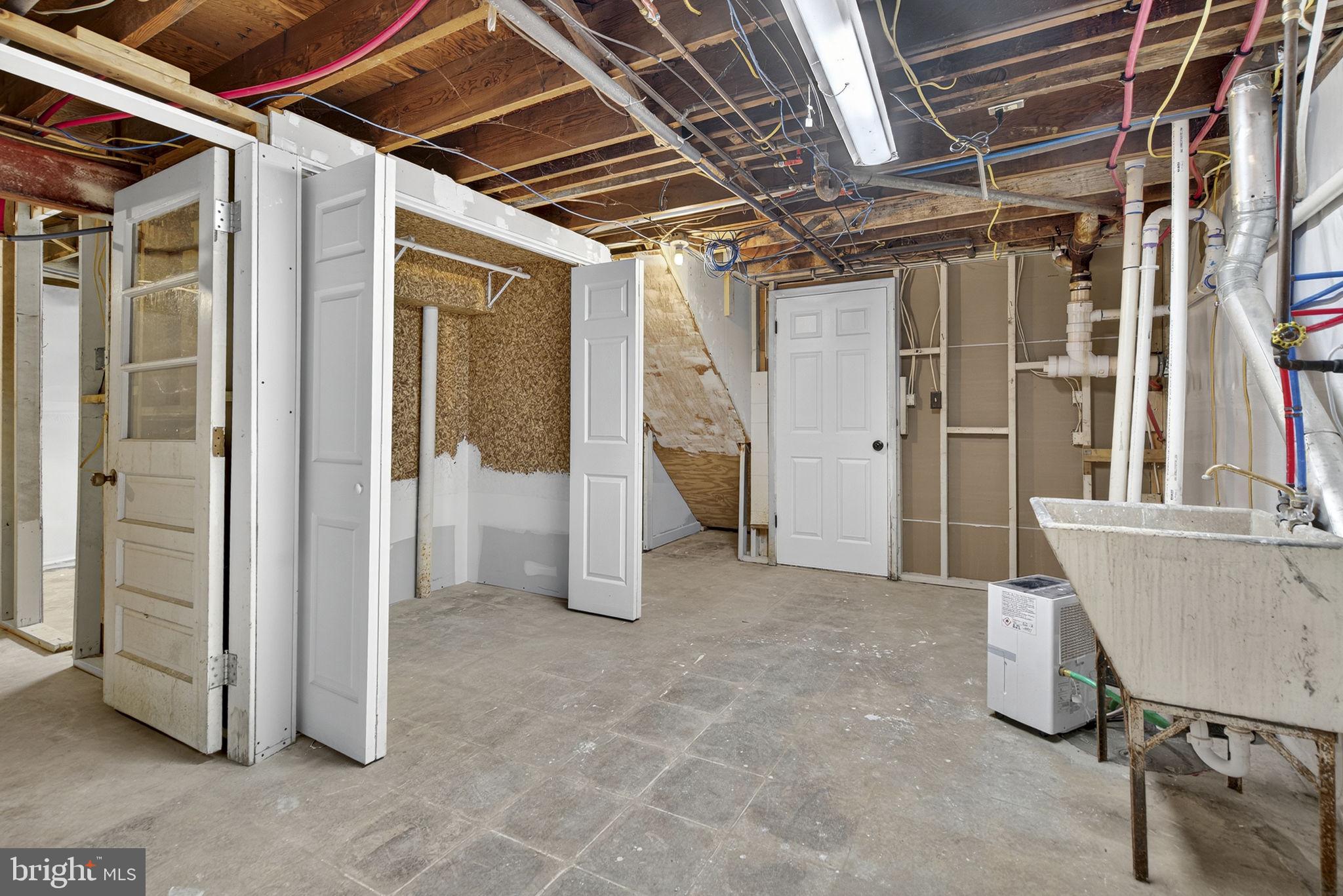 BROKEN HILLS - Residential