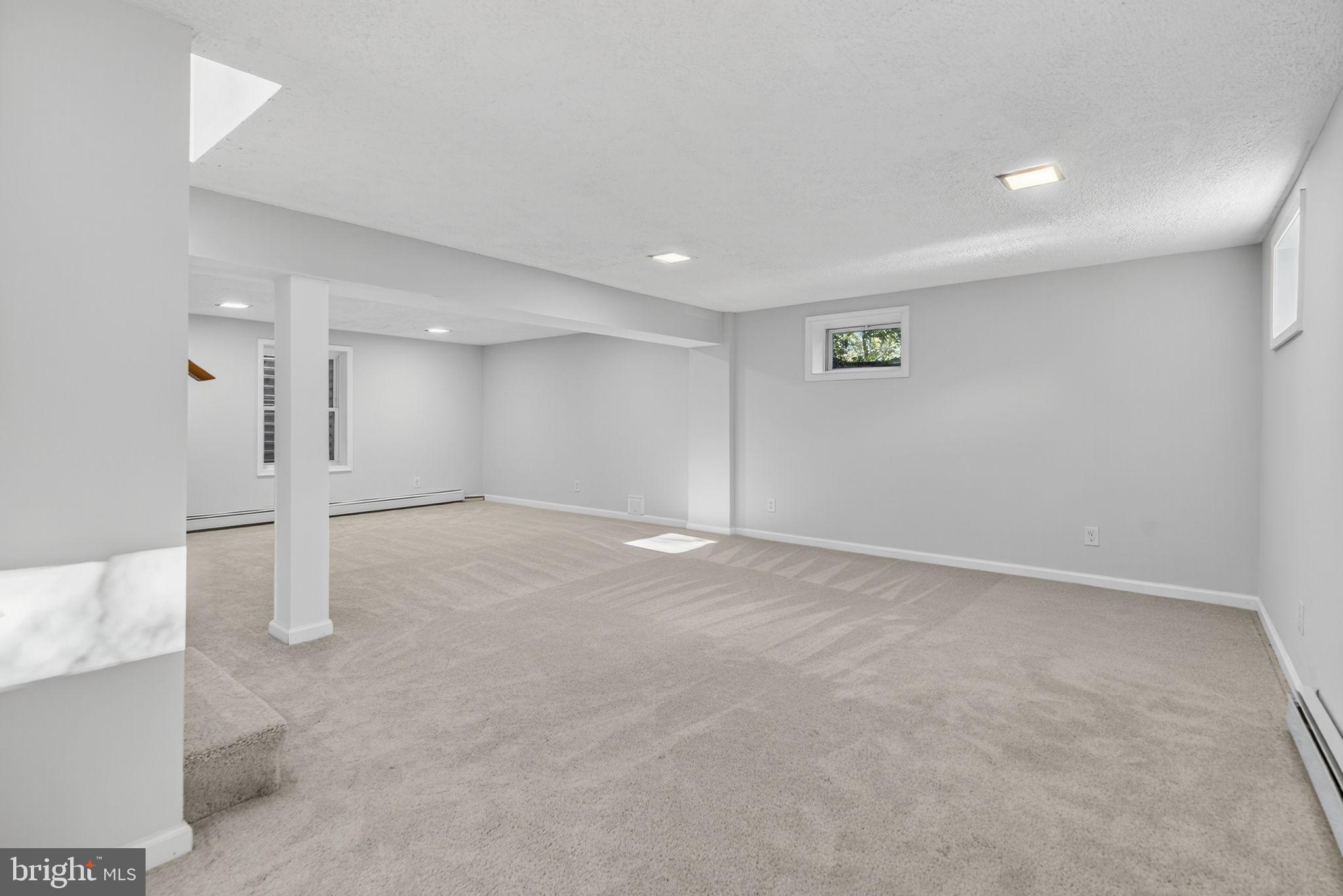 BROKEN HILLS - Residential