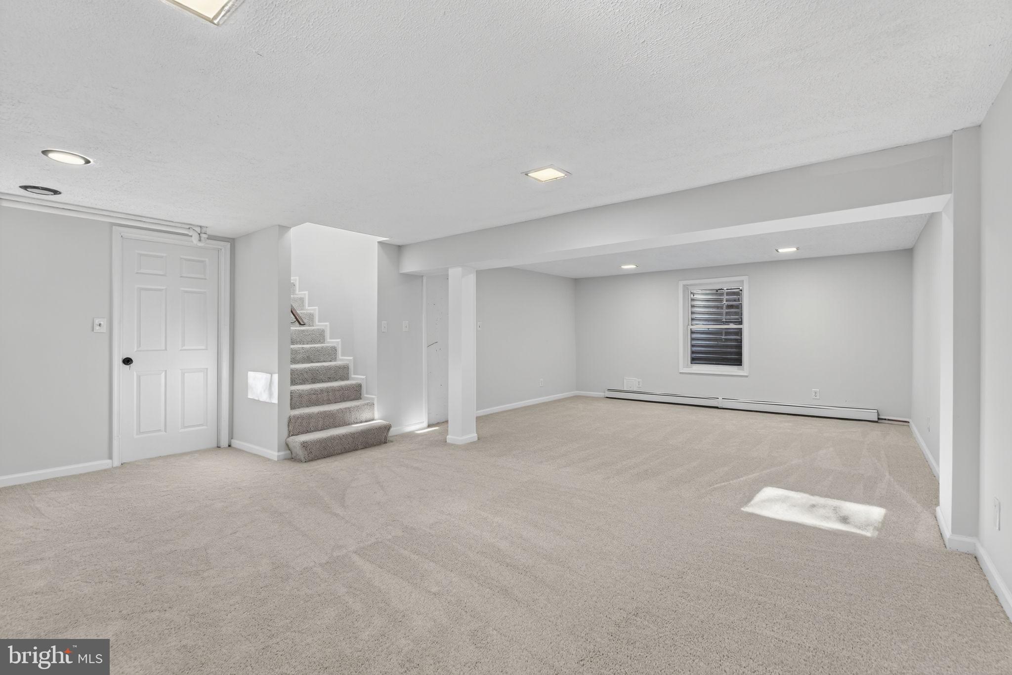 BROKEN HILLS - Residential