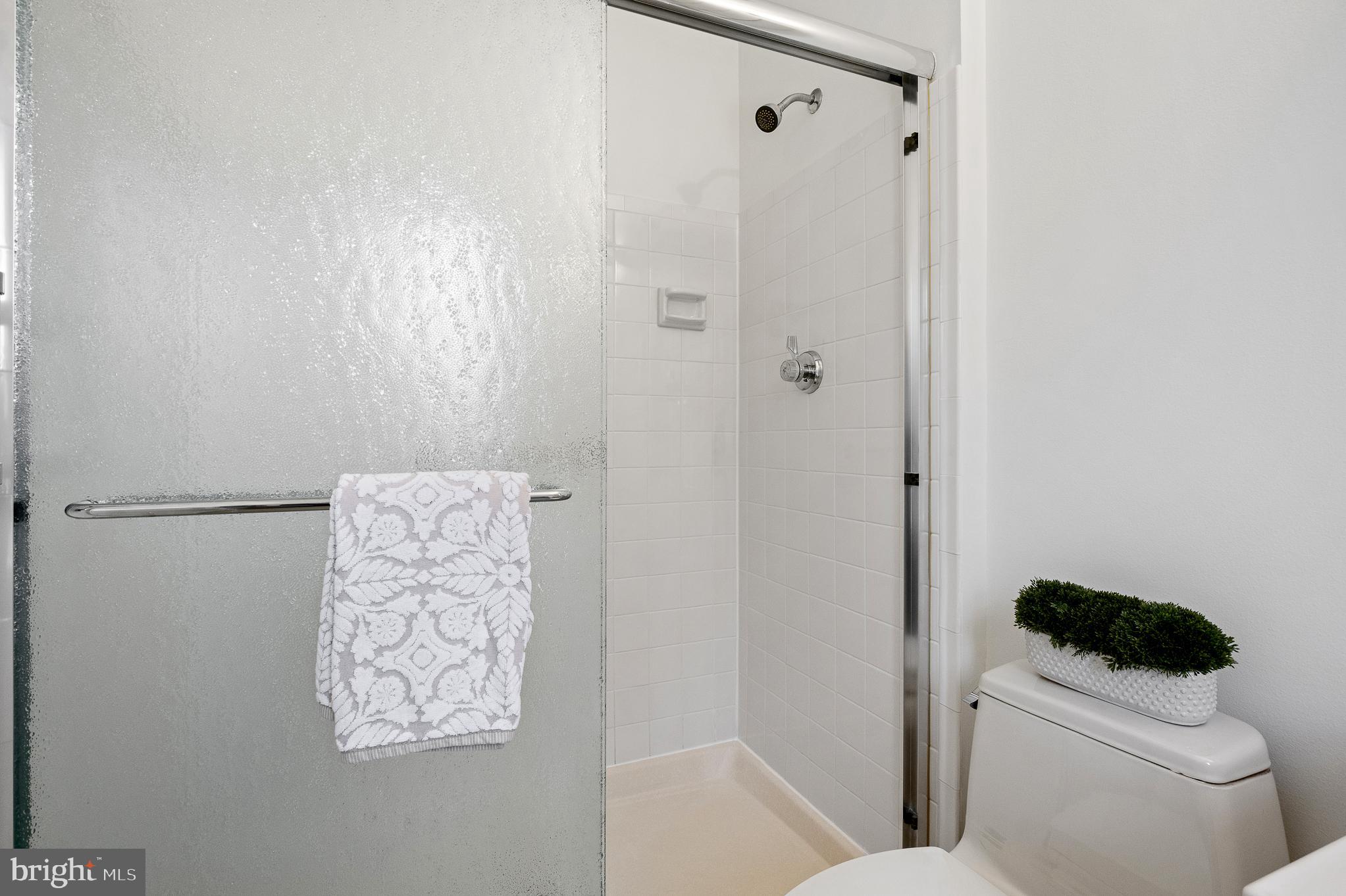 LEISURE WORLD - Residential