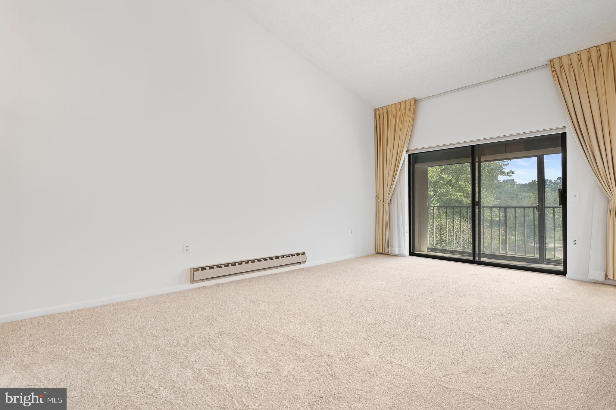 LEISURE WORLD - Residential