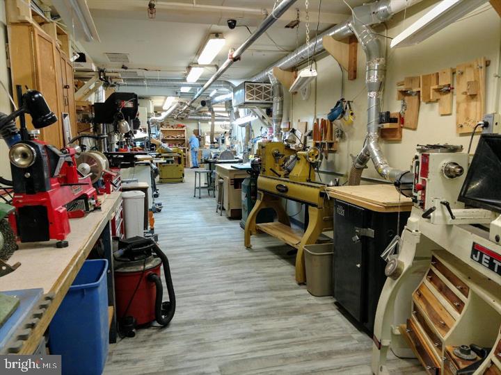 LEISURE WORLD - Residential