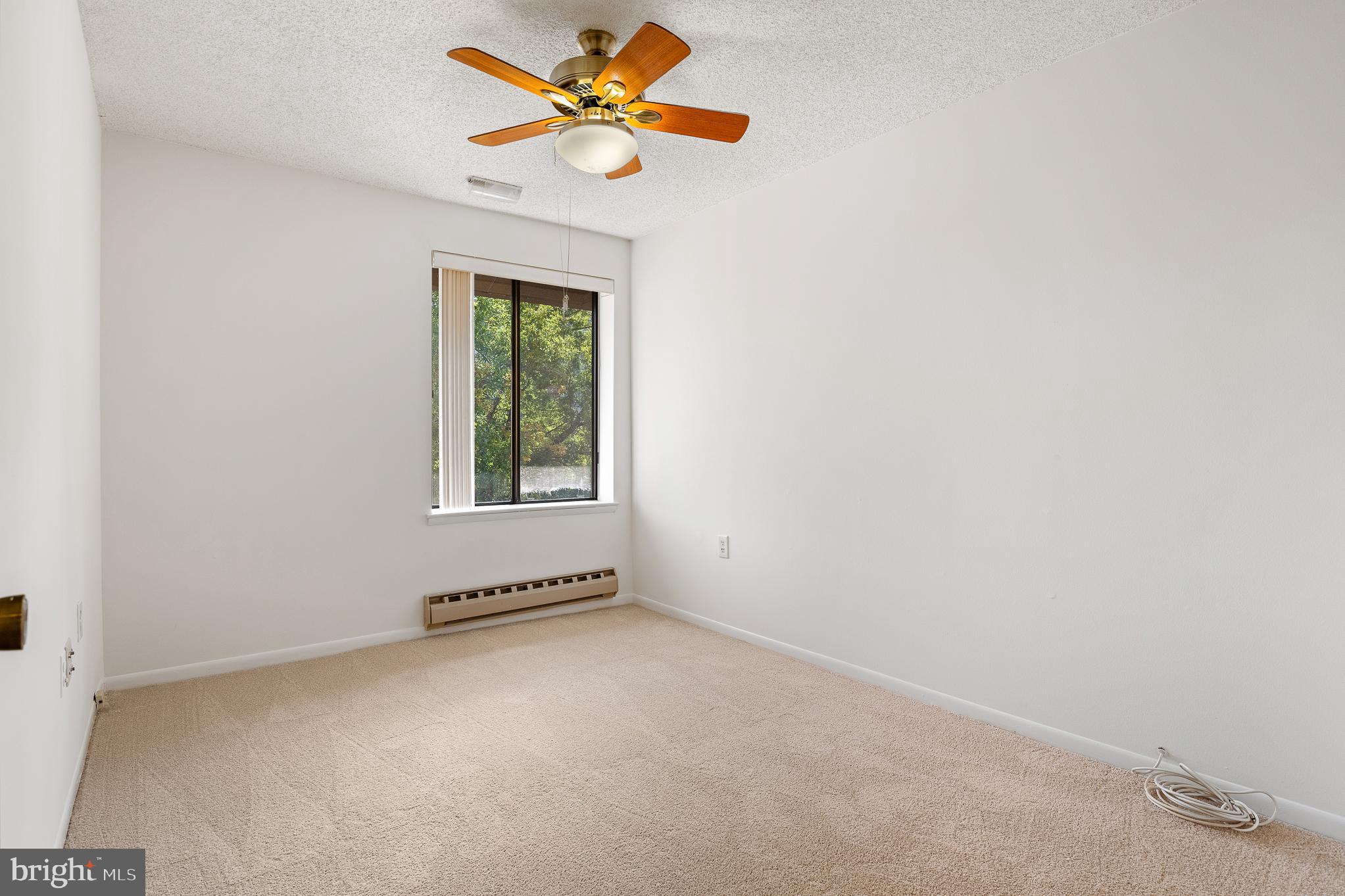 LEISURE WORLD - Residential