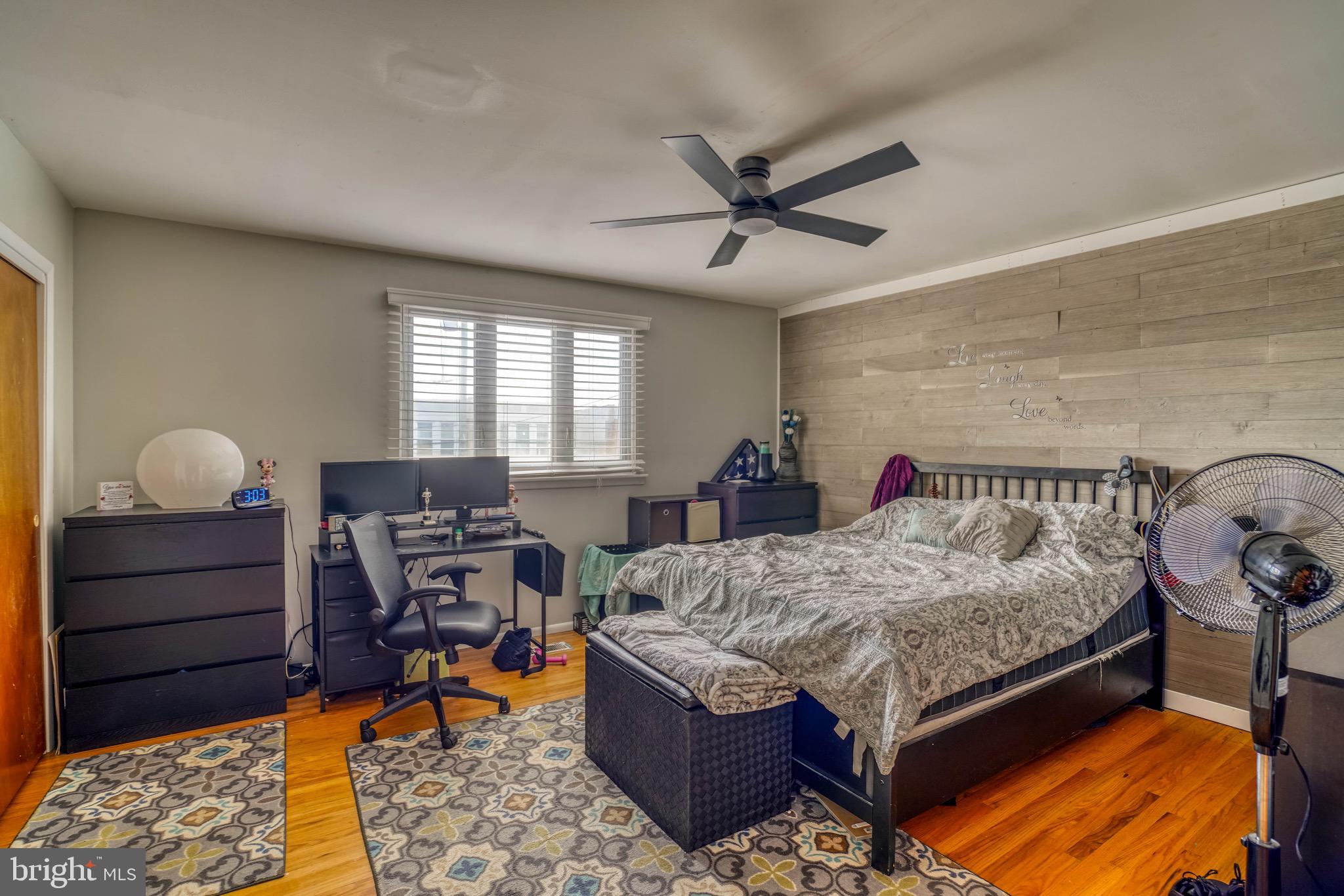 BRIDESBURG - Residential