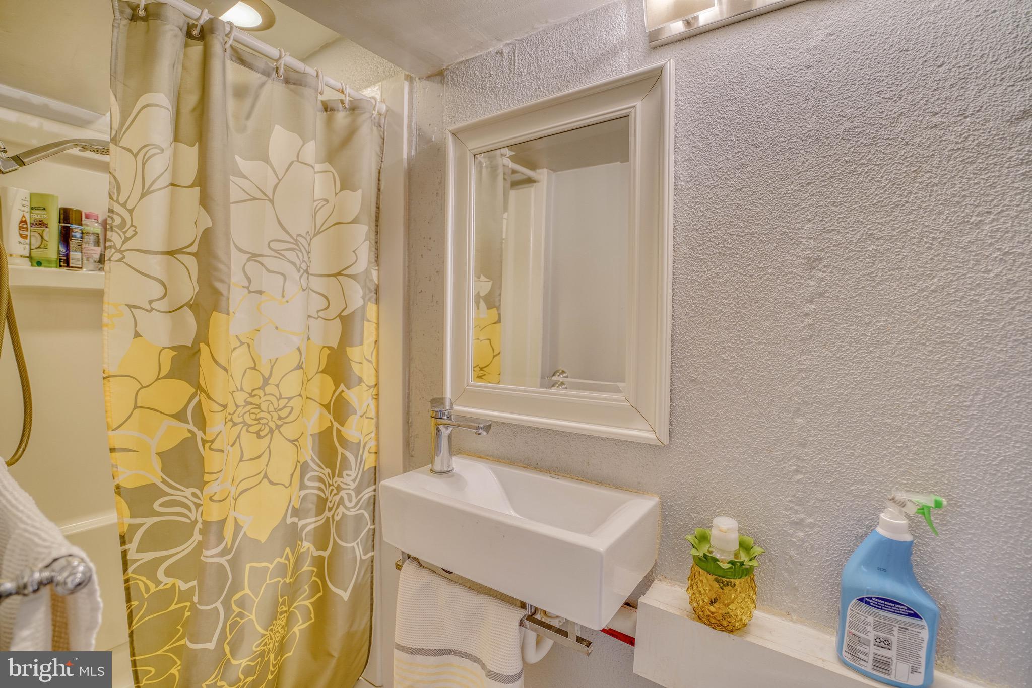 BRIDESBURG - Residential