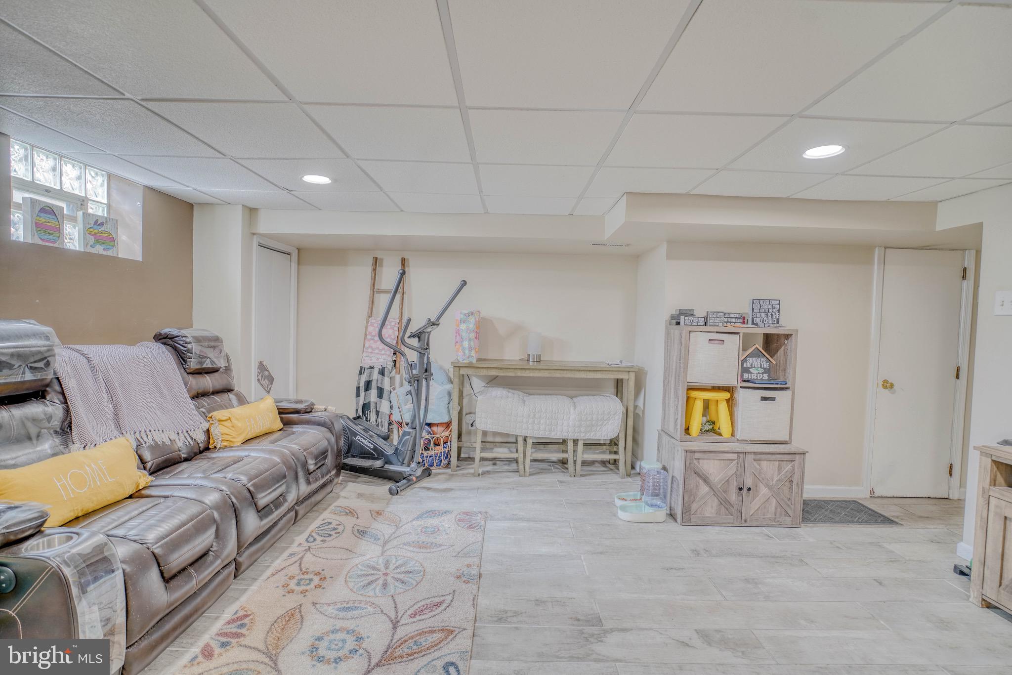 BRIDESBURG - Residential