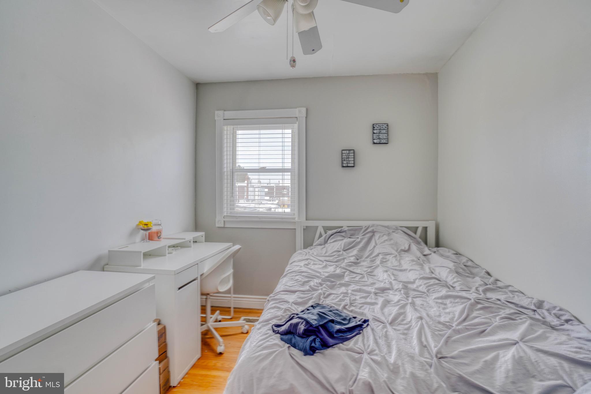 BRIDESBURG - Residential