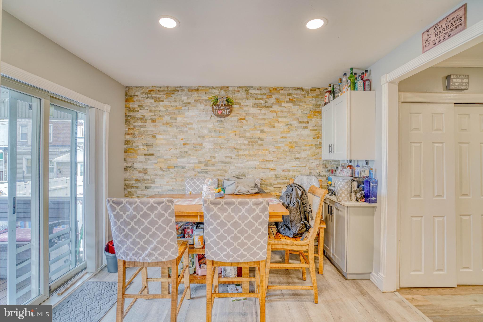 BRIDESBURG - Residential