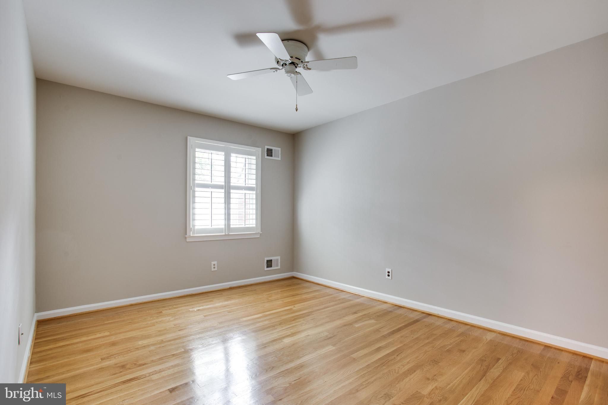 EAST GATE OF POTOMAC - Residential