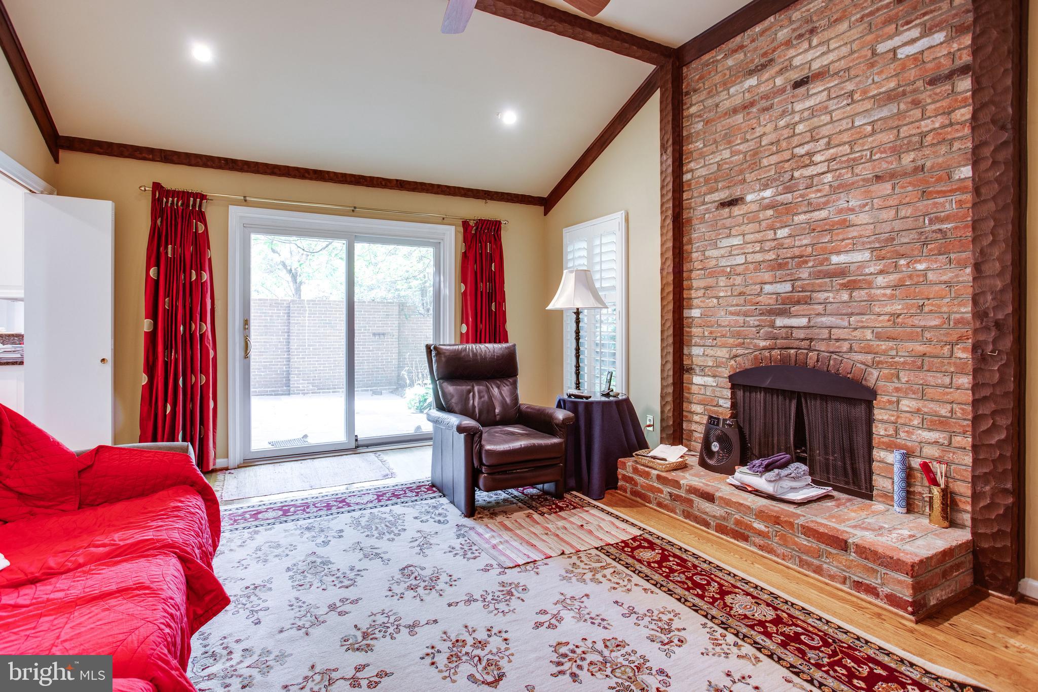 EAST GATE OF POTOMAC - Residential