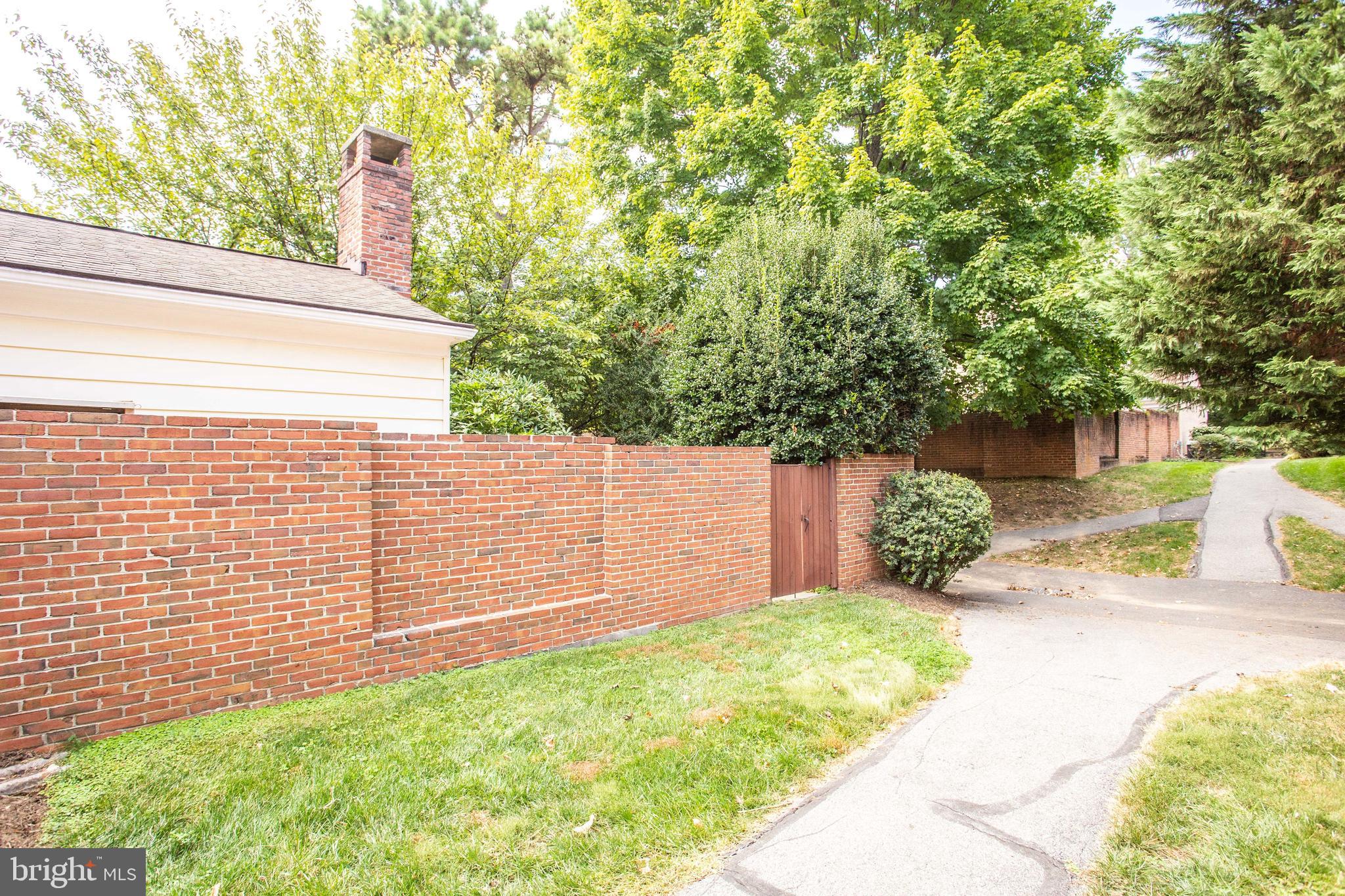 EAST GATE OF POTOMAC - Residential