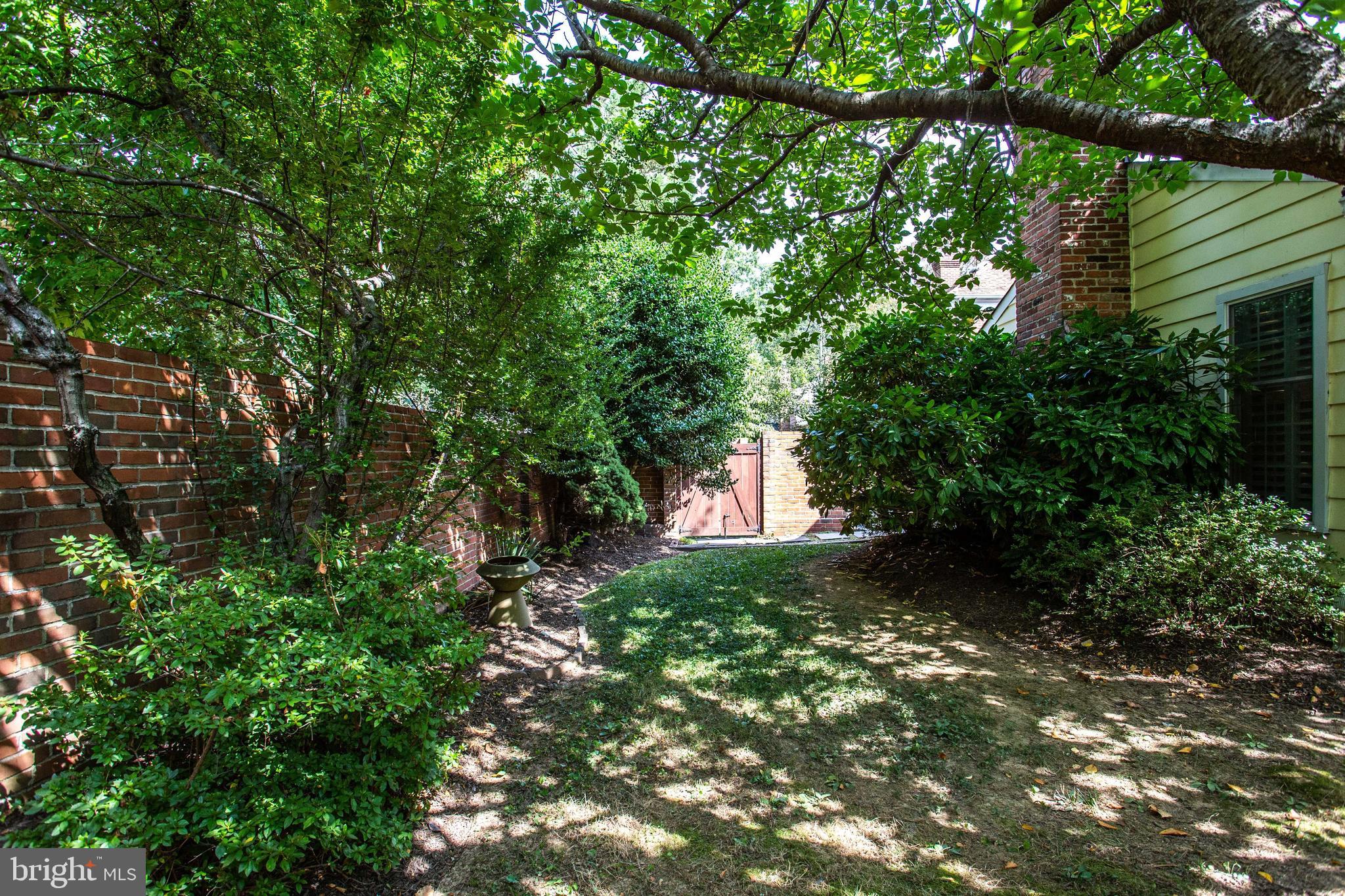 EAST GATE OF POTOMAC - Residential