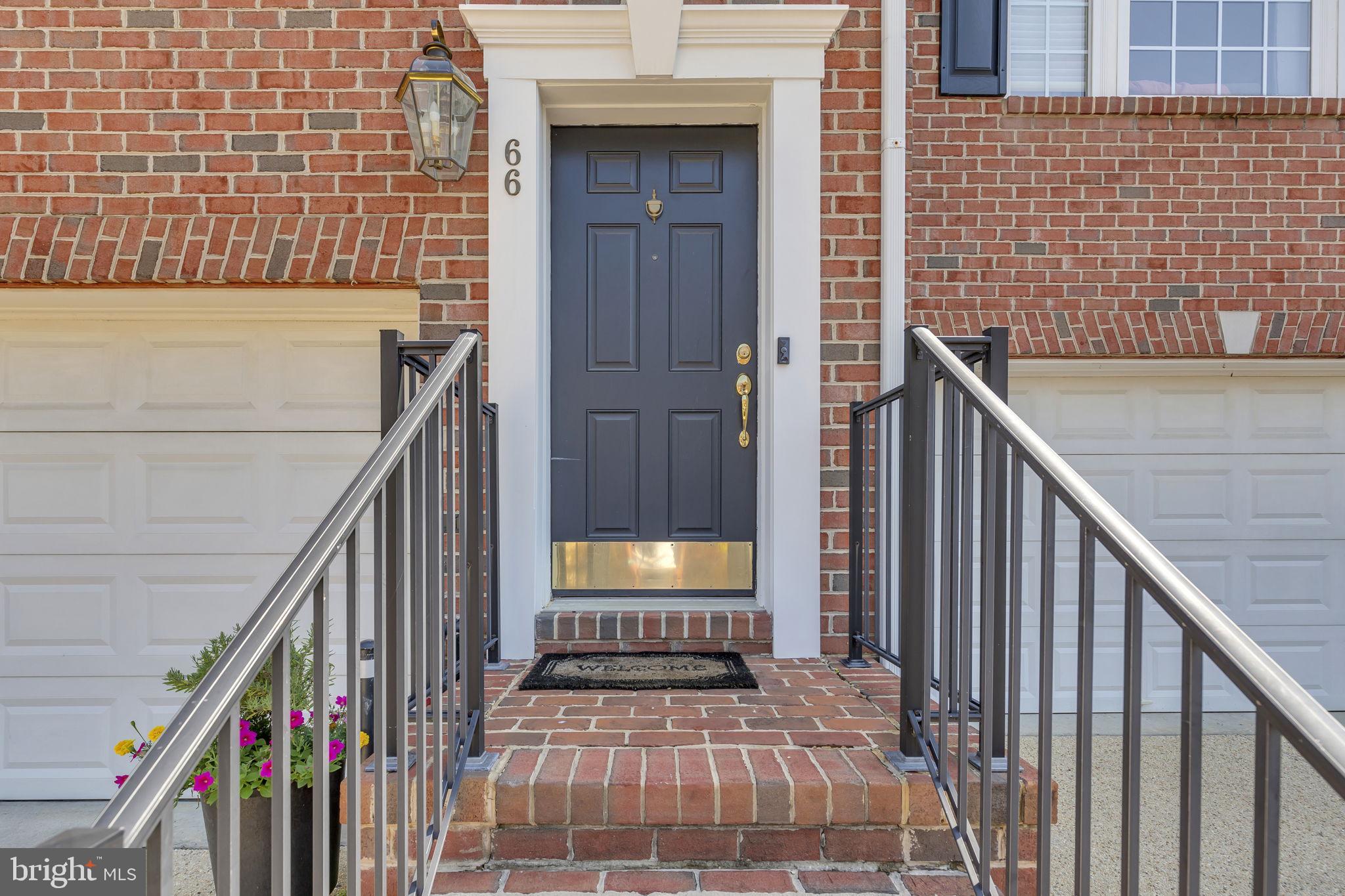 THE LANDINGS AT RIVER OAKS - Residential