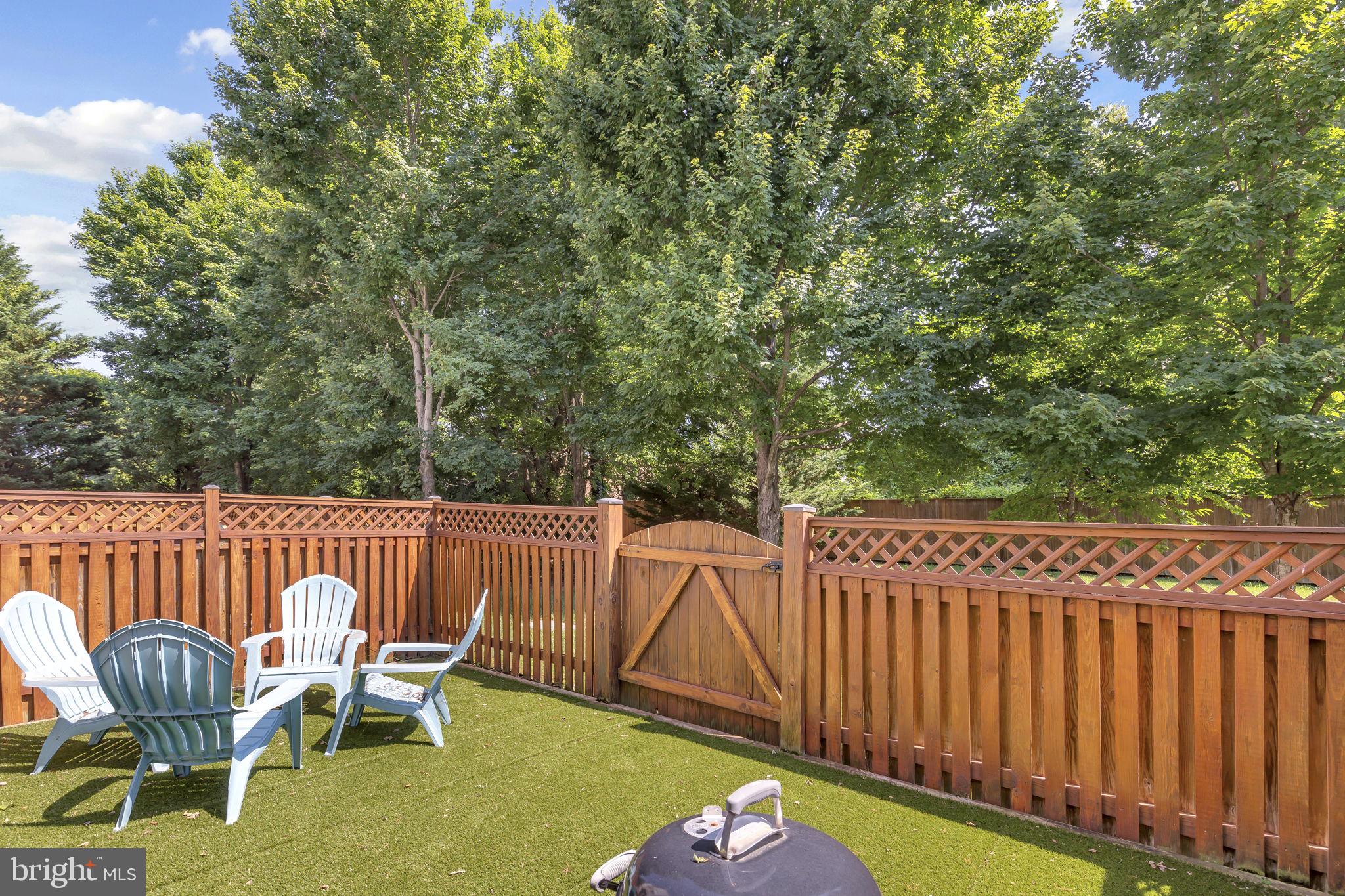 THE LANDINGS AT RIVER OAKS - Residential