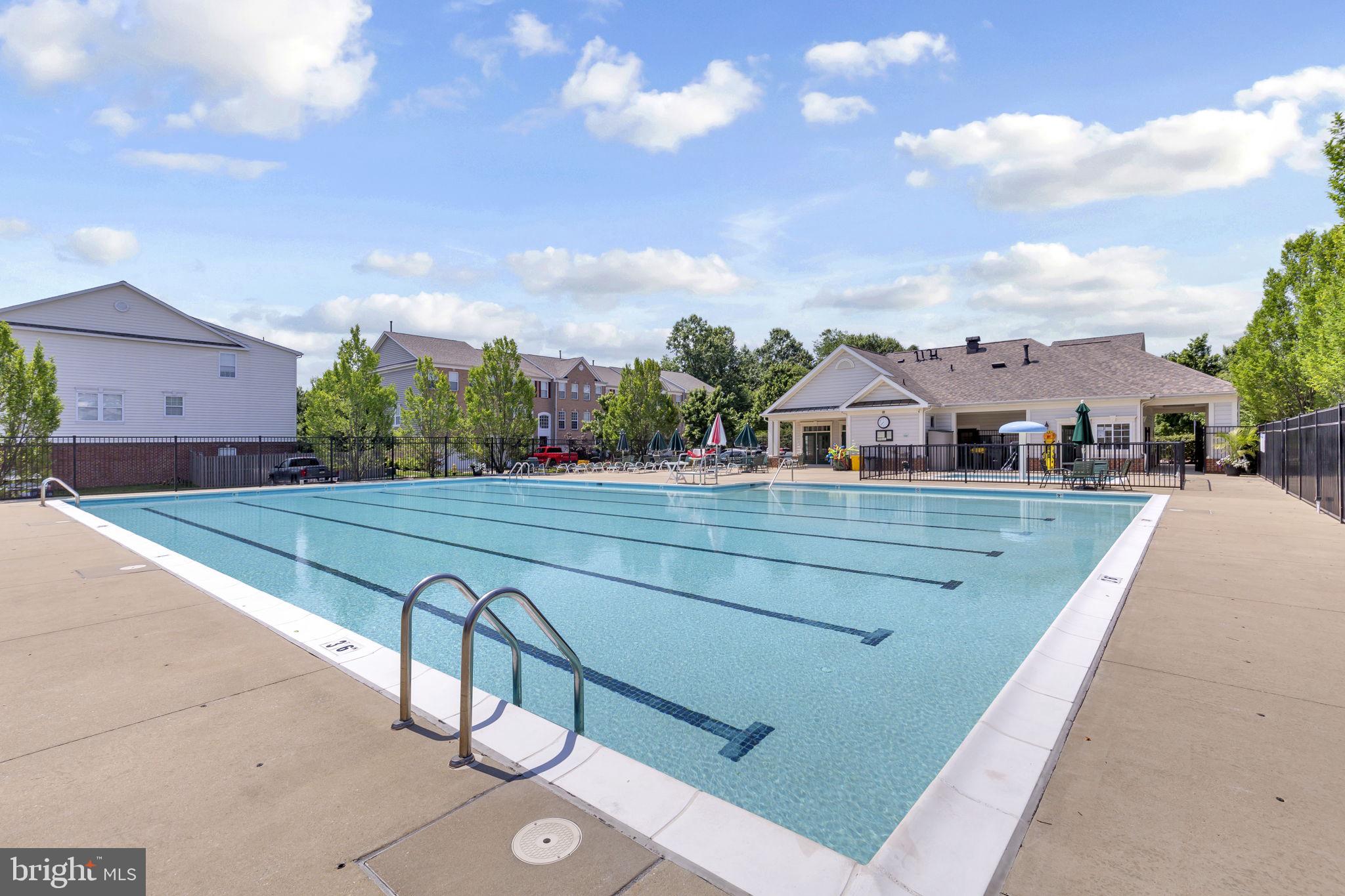 THE LANDINGS AT RIVER OAKS - Residential