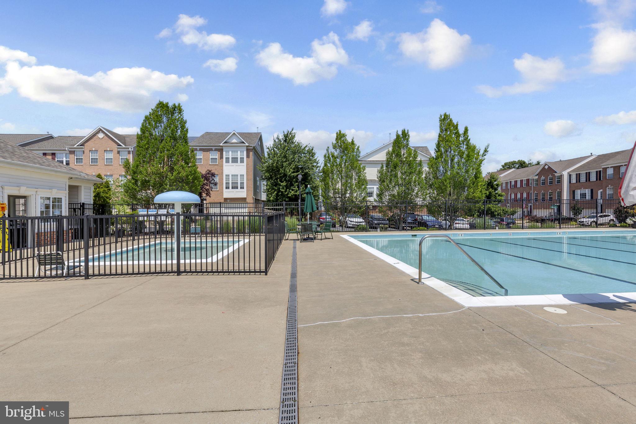 THE LANDINGS AT RIVER OAKS - Residential