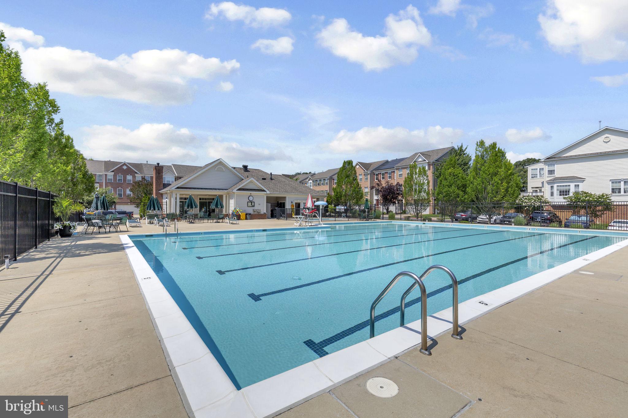 THE LANDINGS AT RIVER OAKS - Residential