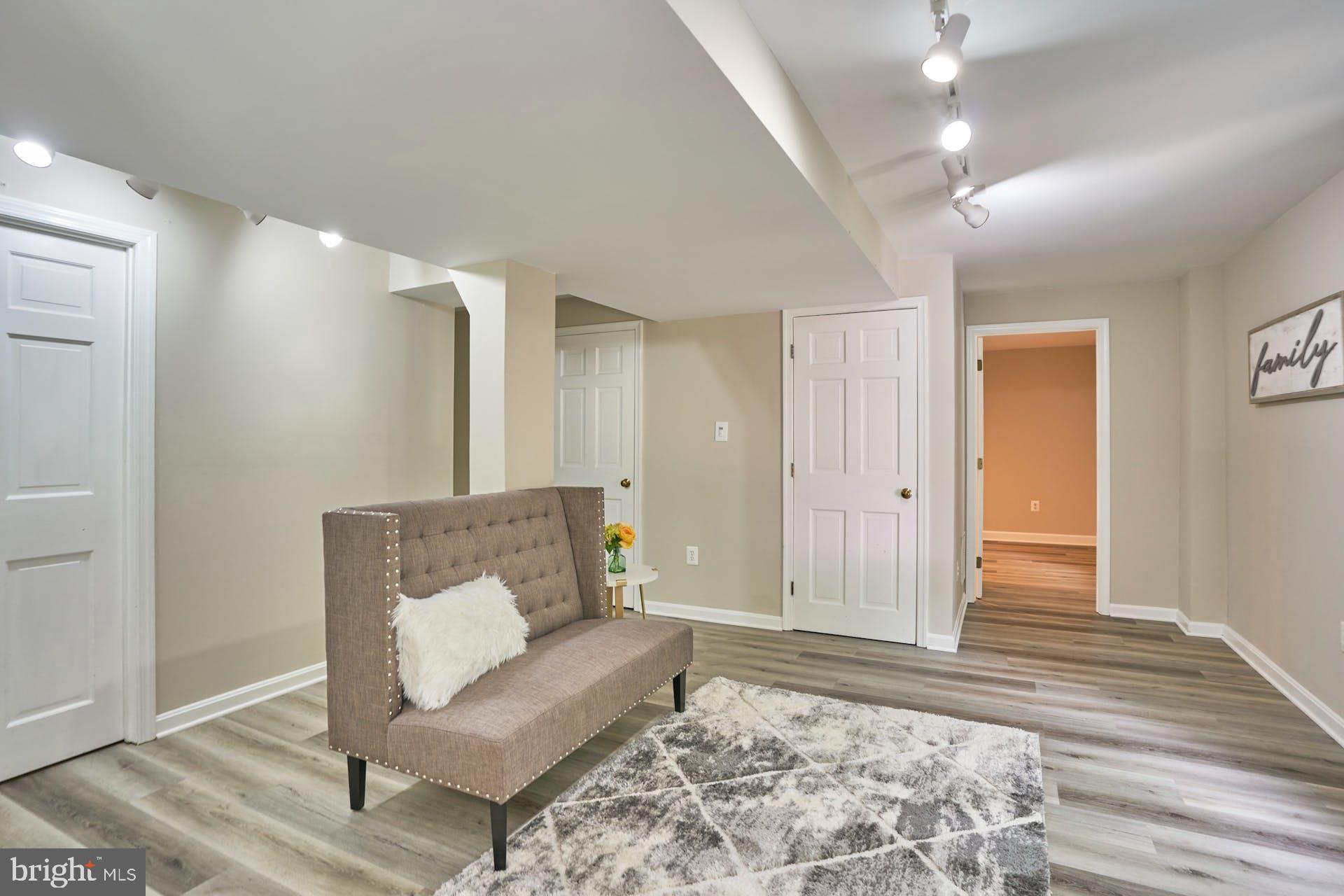 RIDGE ROAD ESTS - Residential