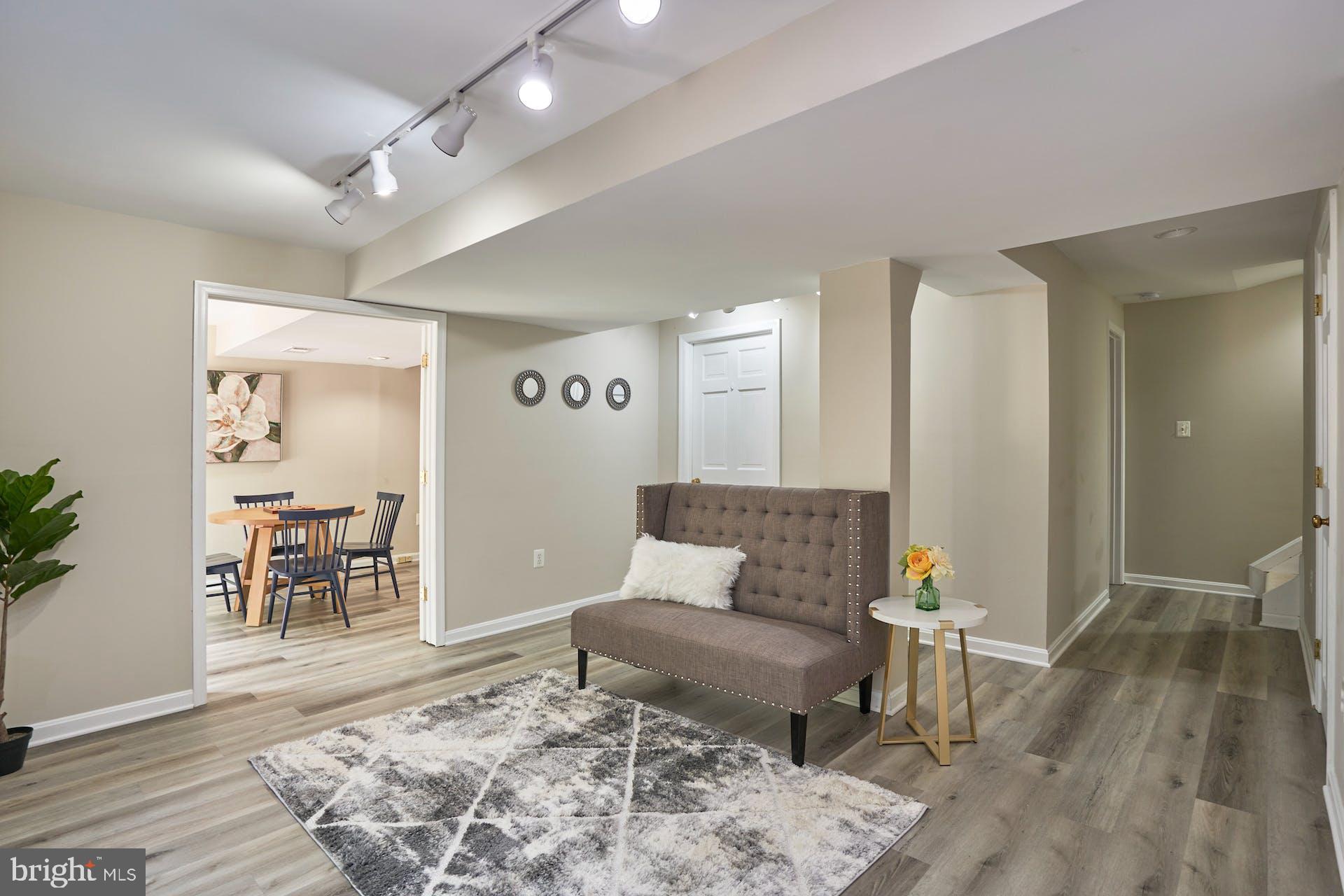 RIDGE ROAD ESTS - Residential